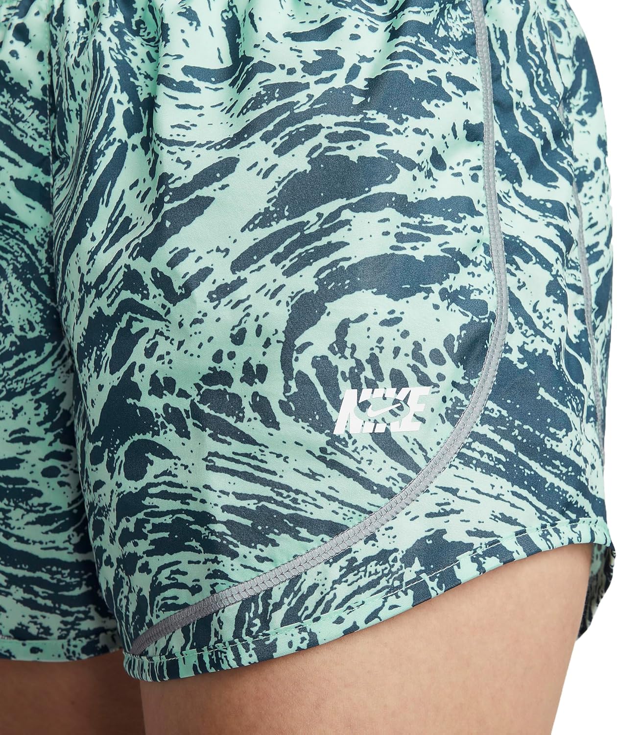 Nike Women's Tempo Pace Running Shorts 2.0 (US, Alpha, Small, Regular, Regular, Mint Foam Green) - Image 4