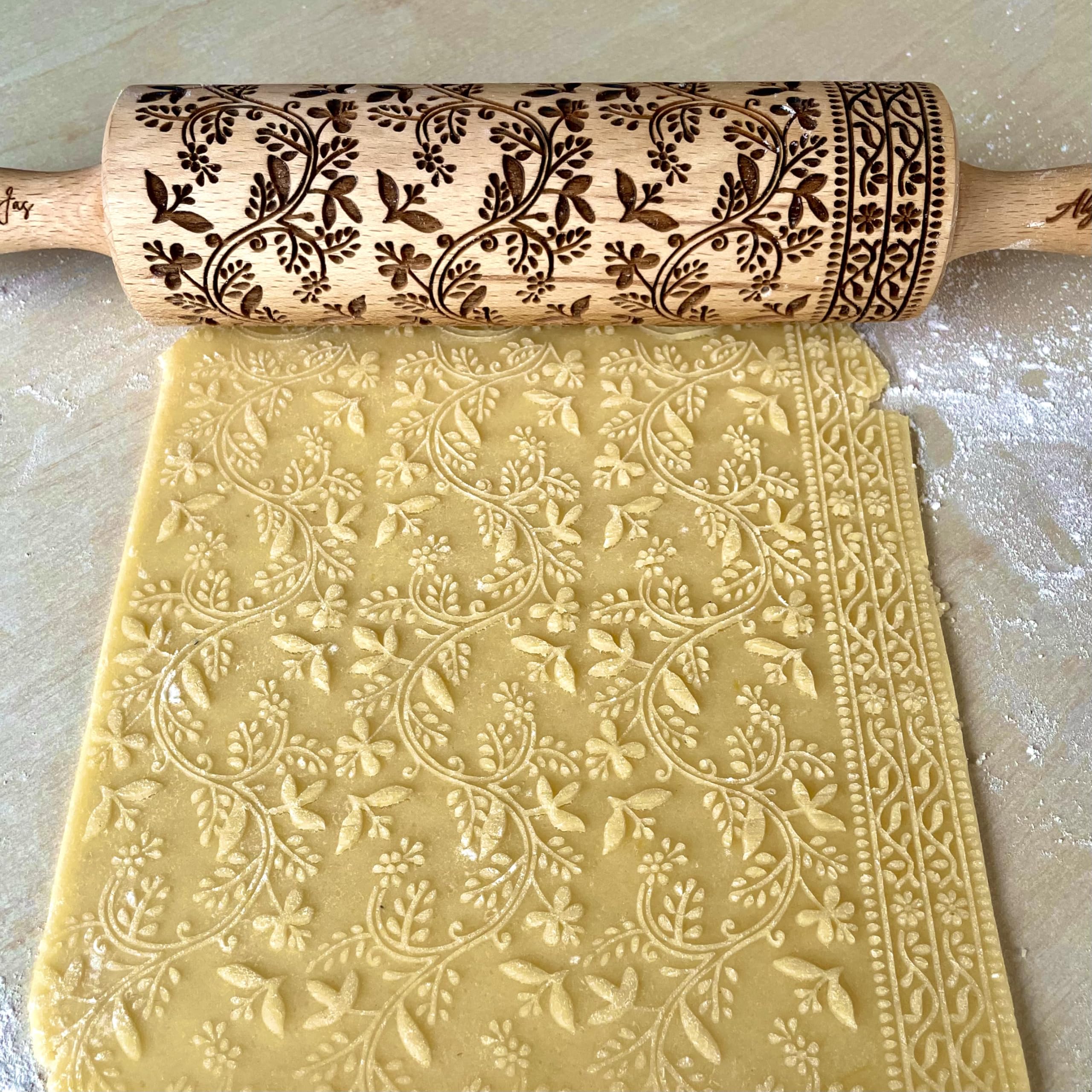 Embossing Rolling Pin Designed in Cooperation Between Algiscrafts and Pottery by Jas Floral Vine for Ceramic and Cookies - Image 3