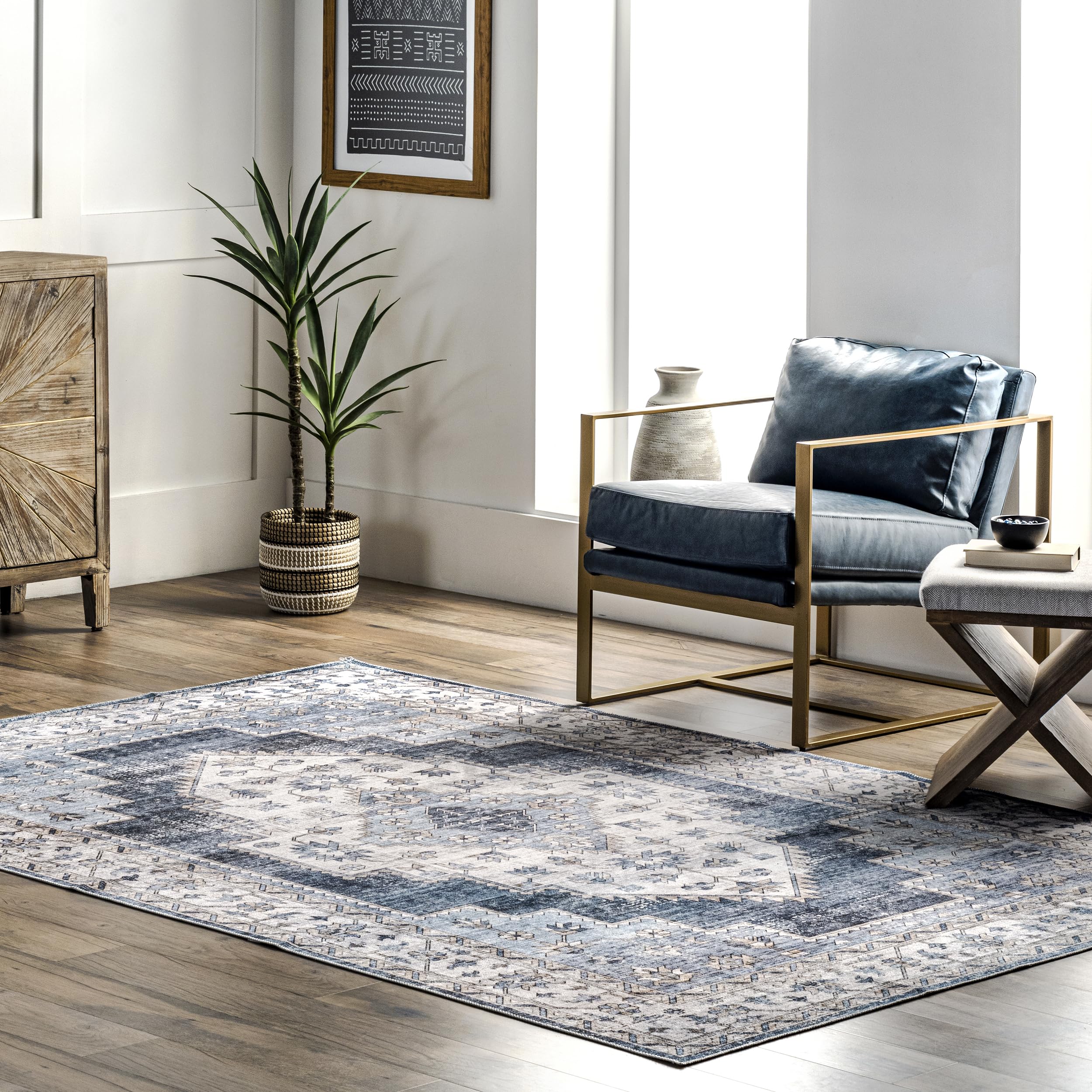 Tapis bleu marine lavable nuLOOM Dania contre les taches du quotidien