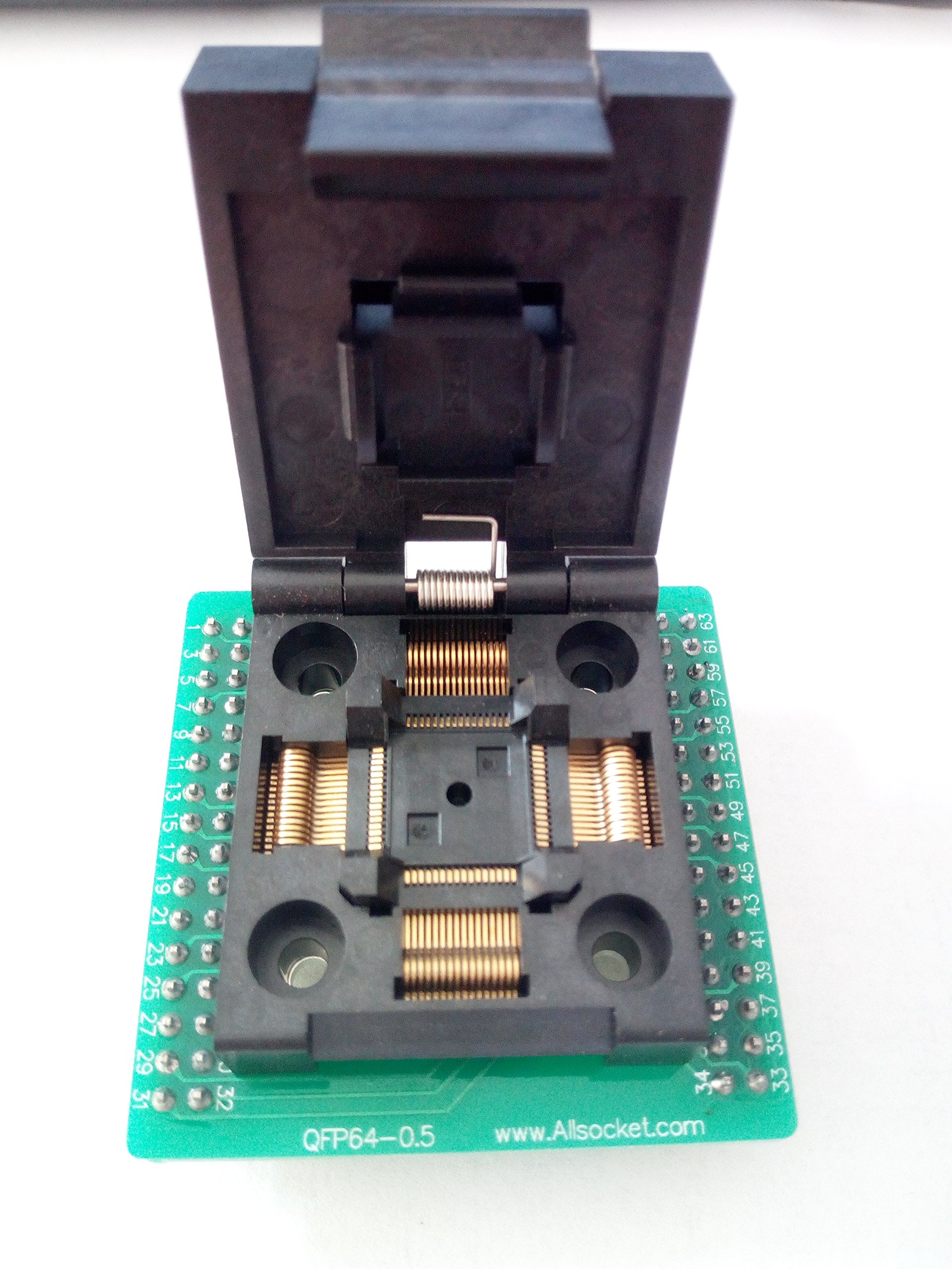 QFP64-0.5 QFP64 TQFP64 QFP64 vers DIP64 Adaptateur de programmation FPQ-64-0.5-06 Pas 0,5 mm 10 x 10 mm IC Dimension Clamshell Version à souder (QFP64-0.5-ACL)
