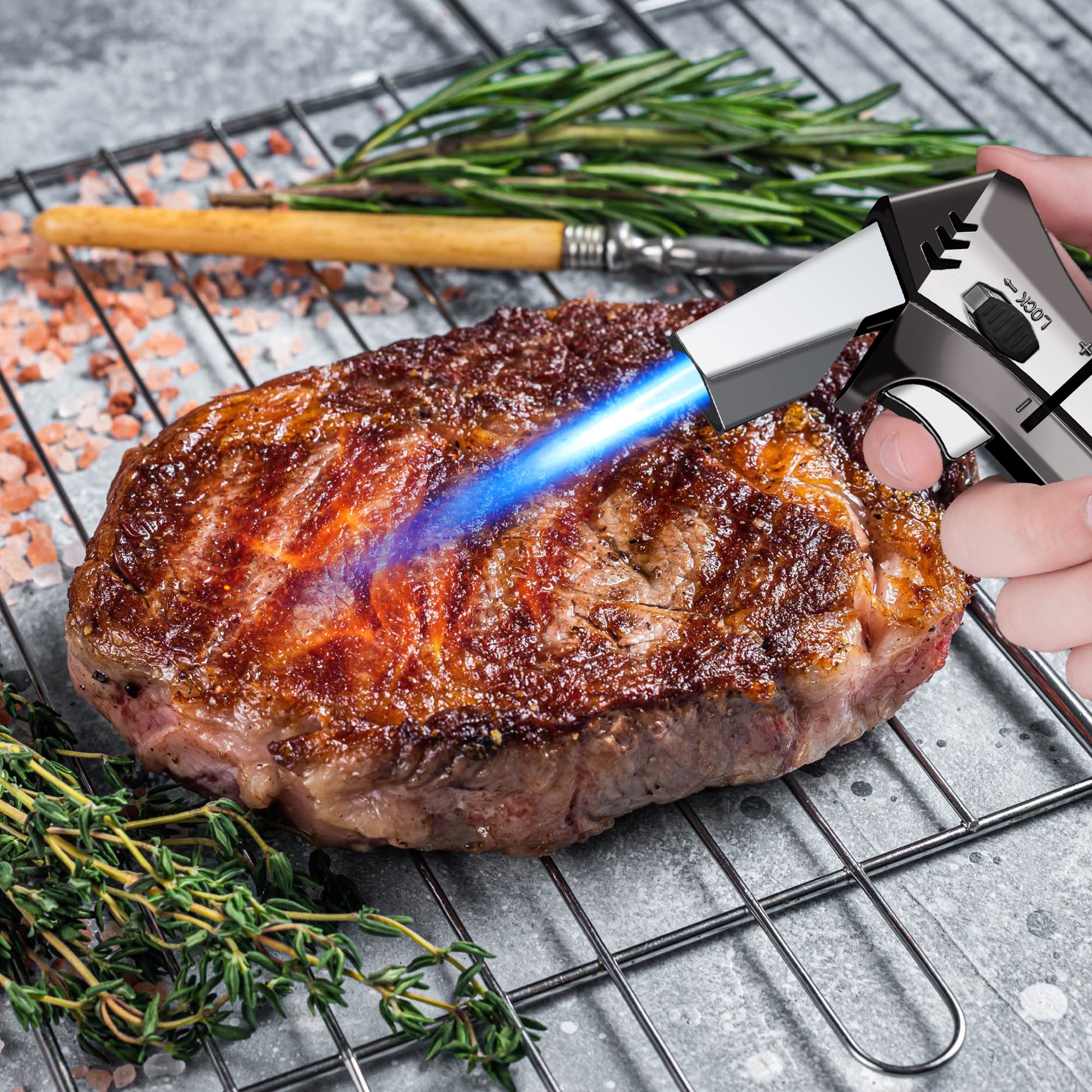 Soplete de butano – Encendedor de antorcha recargable, soplete de cocina para hornear, cocinar alimentos, crema brulee, barbacoa, soplete con bloqueo de seguridad y llama ajustable, 2 latas de butano