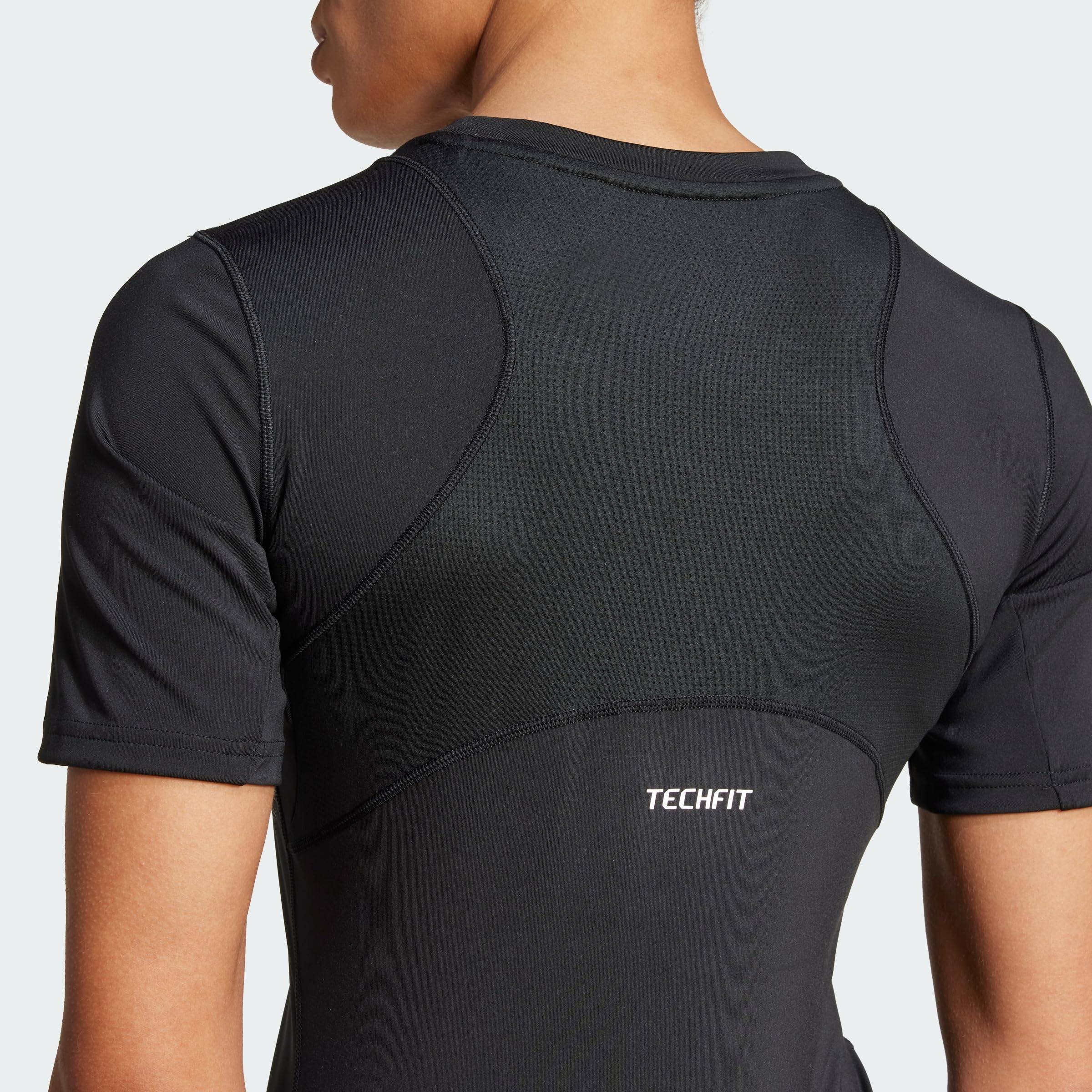 adidas Kobiety TECHFIT Training T-Shirt, Black, M