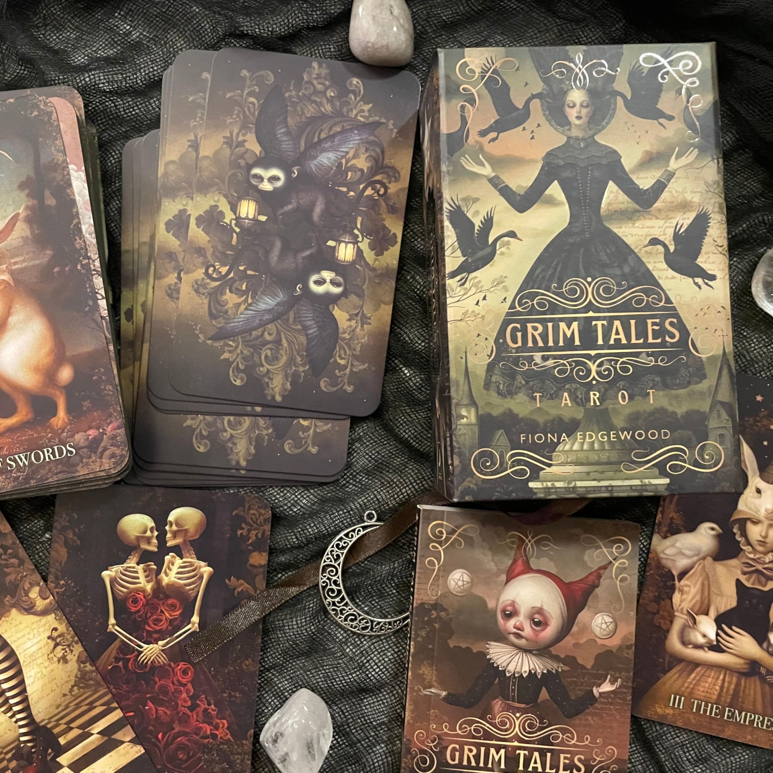 Grim Tales Tarot: 78 Cards and 188-Page Guidebook