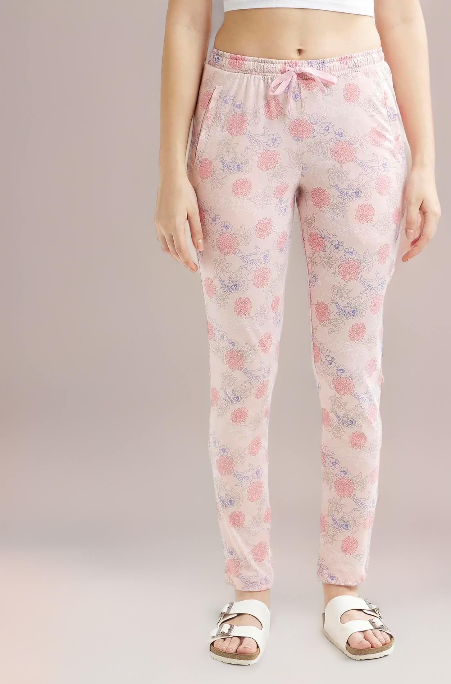 Jockey RX47 Women's Super Combed Cotton Relaxed Fit Printed Pyjama with Side Pockets (Prints May Vary)