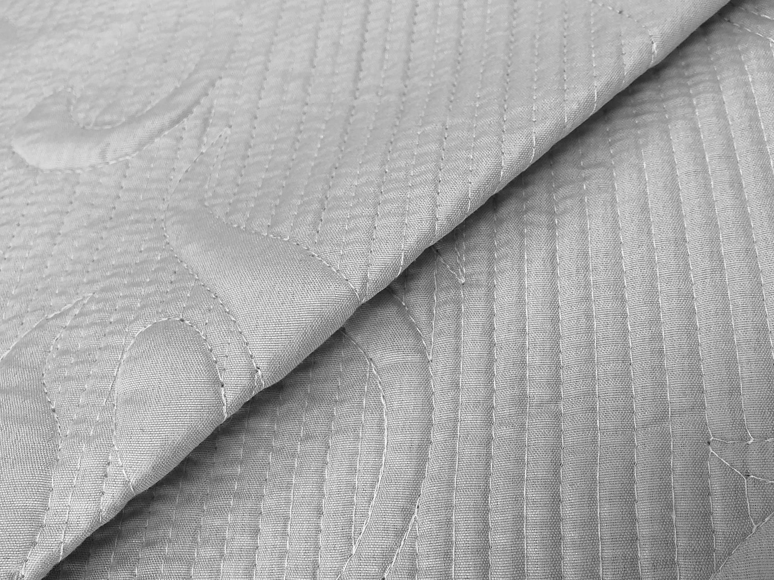 Victorio & Lucchino Colcha Bouti 3D Bordada - Modelo Natalia (Cama 150 cm, Gris)