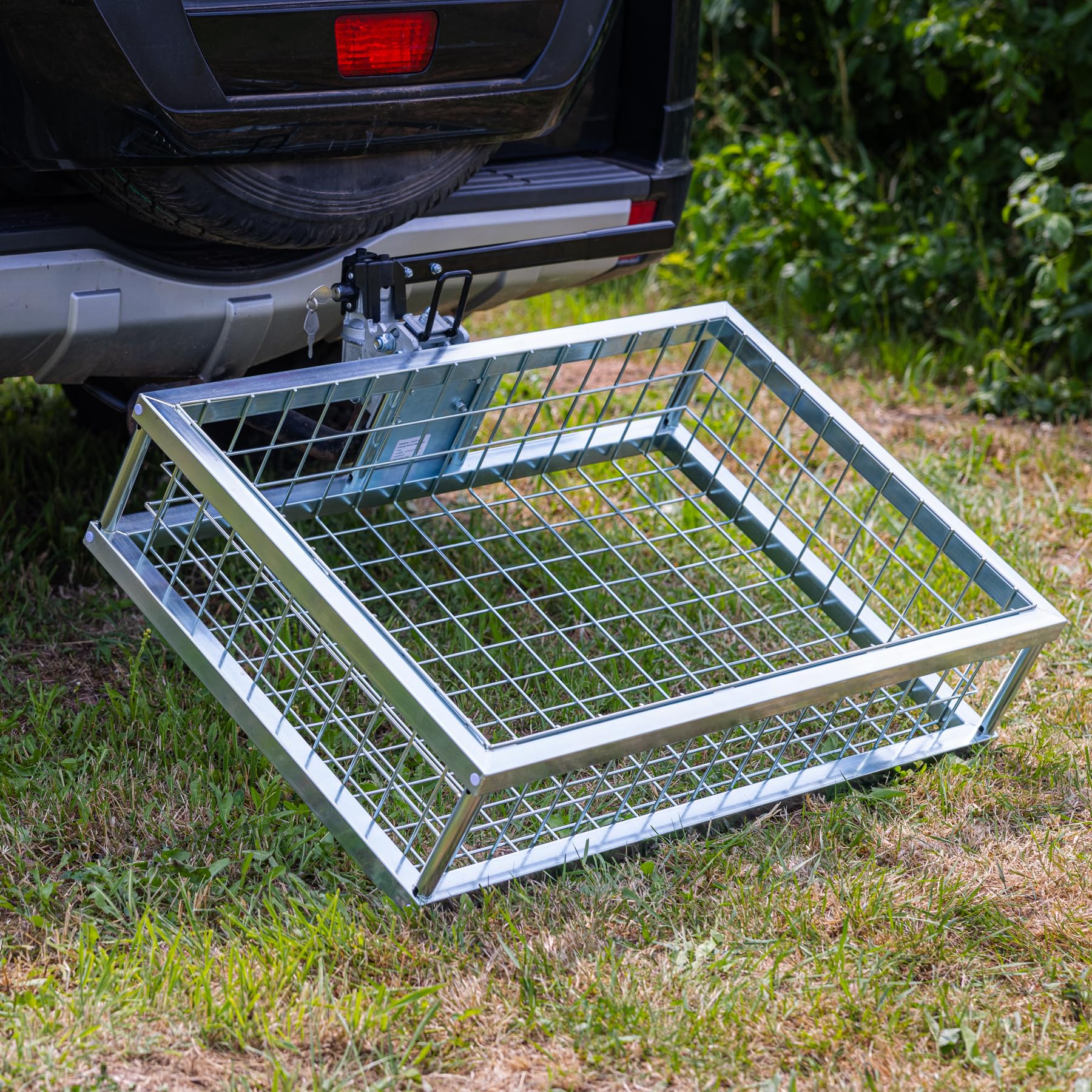 EUROHUNT Heckträger für Anhängerkupplung 890x585x200 mm verzinkt, Gewicht 11kg, Robuster Wildträger, ideal für Jäger (Heckträger mit abklappbarer Schnellkupplung)