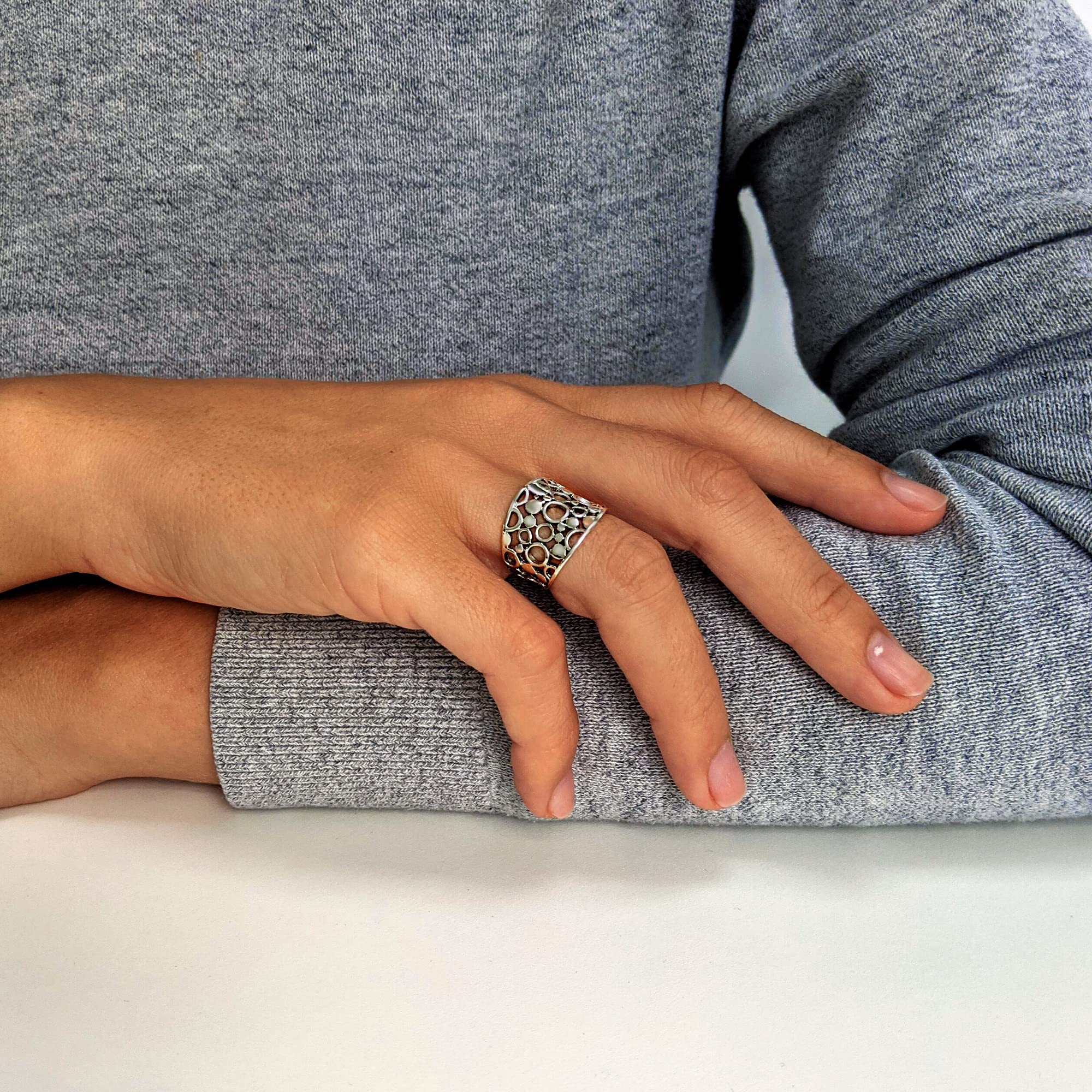 Silverly Anillo Plata de Ley Diseño Círculo Abierto Estilo Filigrana Mujer | Anillos Cóncavos Modernos Banda Ancha Pulgar | Anillo Grueso Plata 925 | Joyería Geométrica Calada Plata Maciza