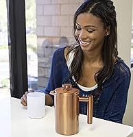 Vista 4 de MIRA Prensa francesa aislada de 20 onzas, cafetera y té de acero inoxidable, cafetera con control de temperatura de doble pared, color azul perla