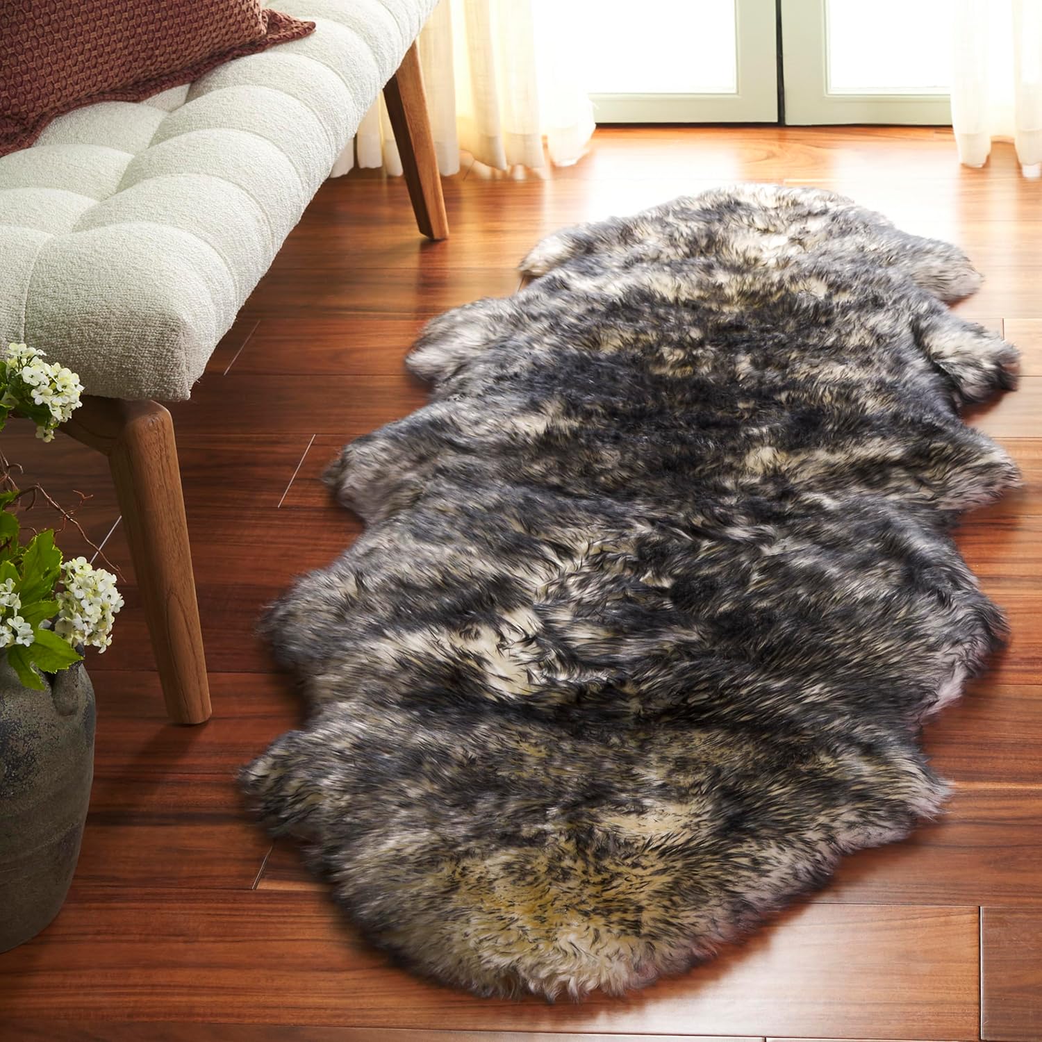 SAFAVIEH Sheep Skin Collection Runner Rug - 2' x 6', Ivory & Dark Charcoal, Handmade Rustic Glam Genuine Pelt, 3.4-inch Thick Ideal for High Traffic Areas in Living Room, Bedroom (SHS121G)