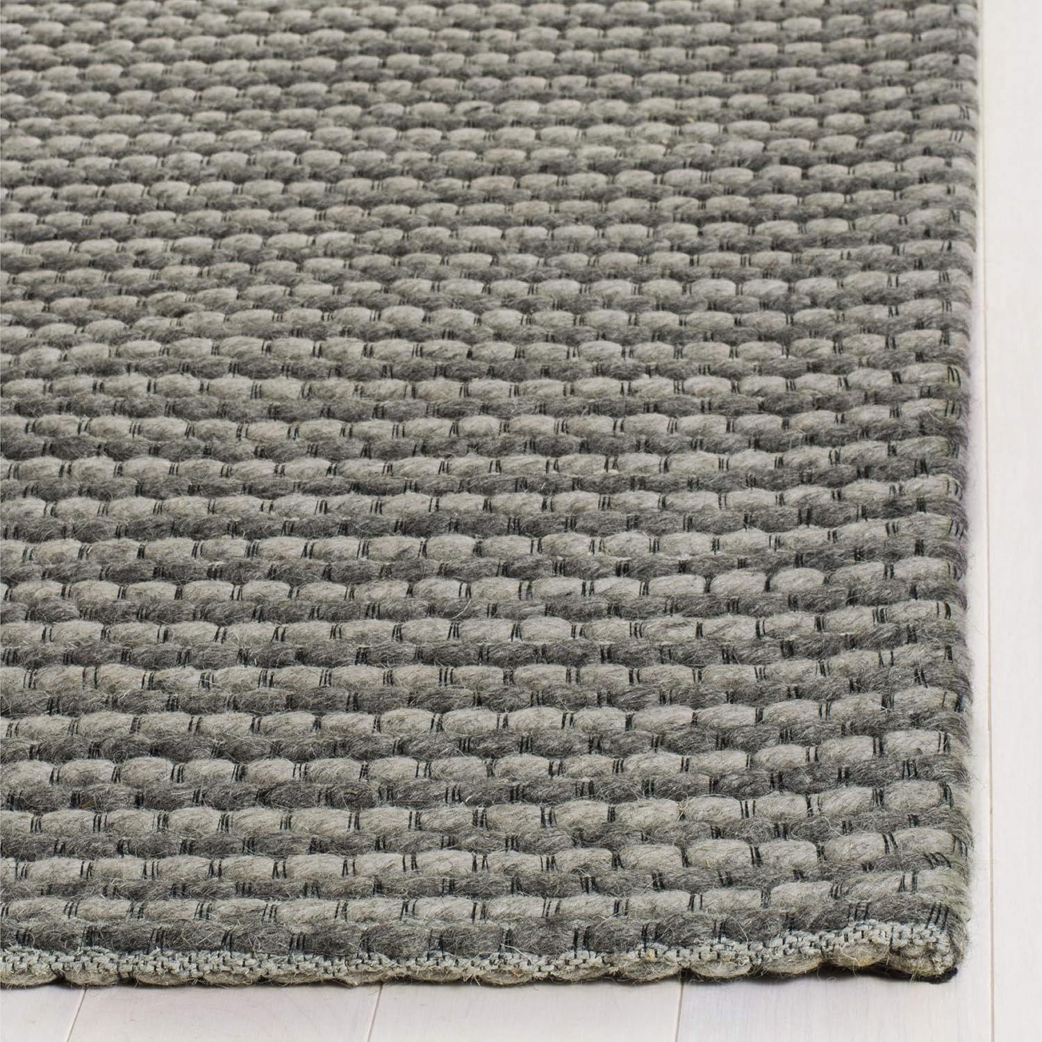 SAFAVIEH Natura Collection Area Rug - 5' x 8', Dark Grey, Handmade Solid Wool, Ideal for High Traffic Areas in Living Room, Bedroom (NAT801H)