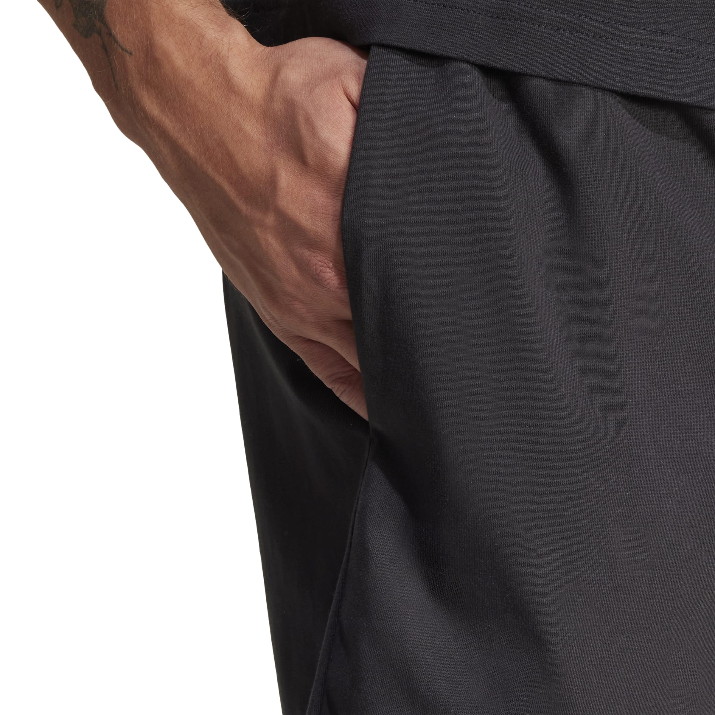 Adidas Hombre Essentials Linear Single Jersey Short