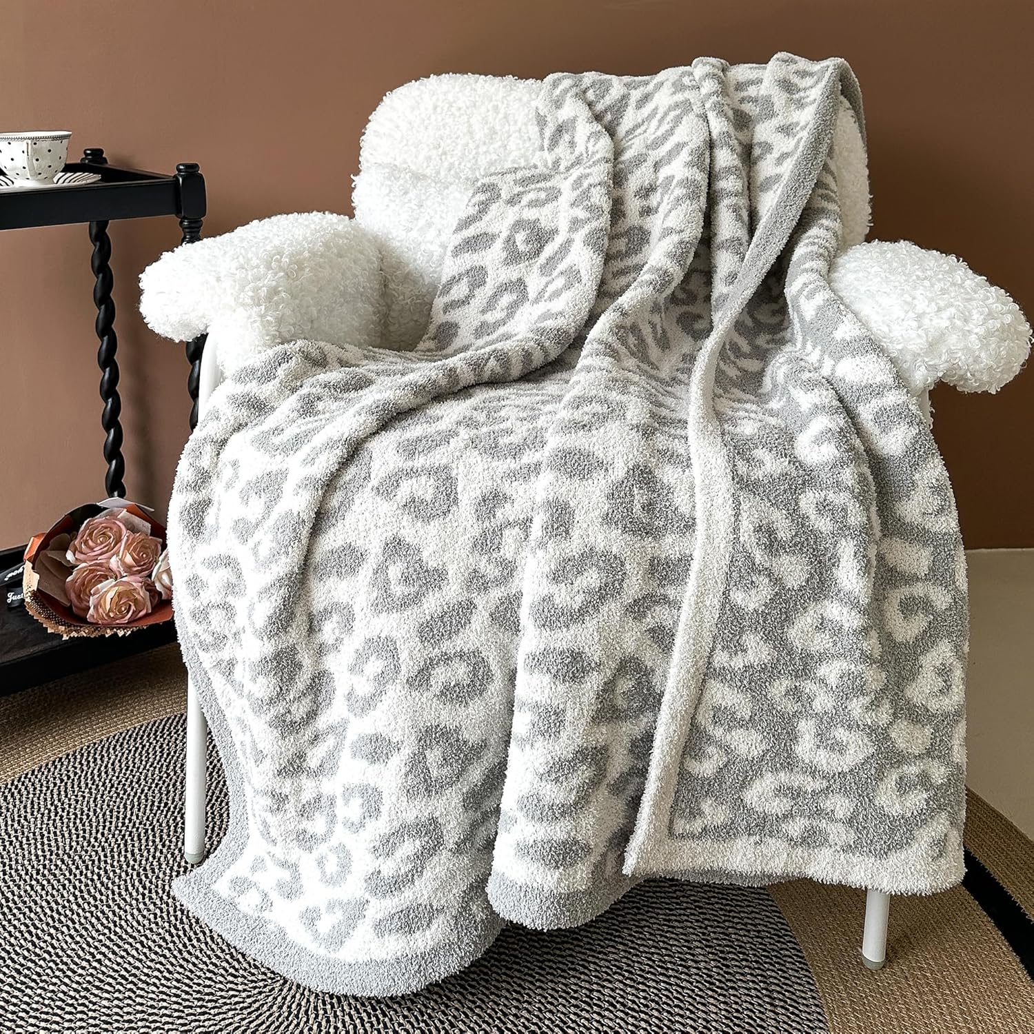 SeaRoomy Leopard Throw Blanket, Ultra Soft Cozy Knit Throw Blanket, Warm Fluffy Reversible Microfiber Lightweight Cheetah Throw Blanket for Couch Bed Camping Picnic Travel(Grey, 50″x70″)