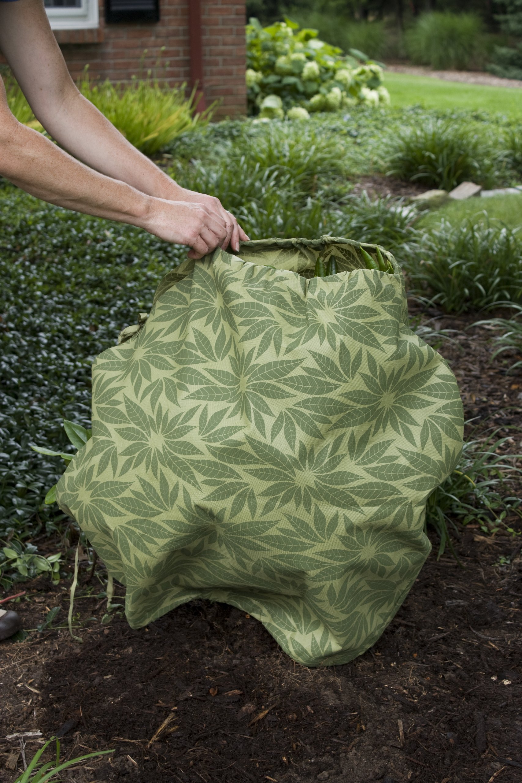 Amazon.com : Shrub Jacket & Season Extender - Frost Blanket for