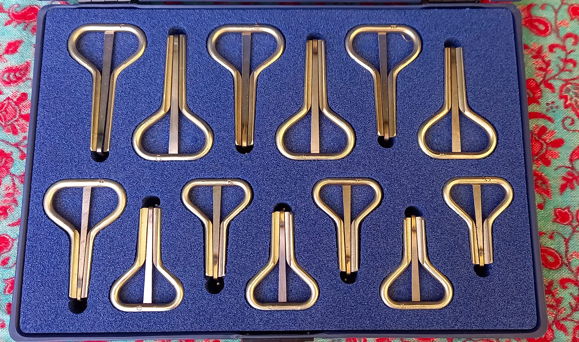 Lot de 13 guimbardes professionnelles de c à C