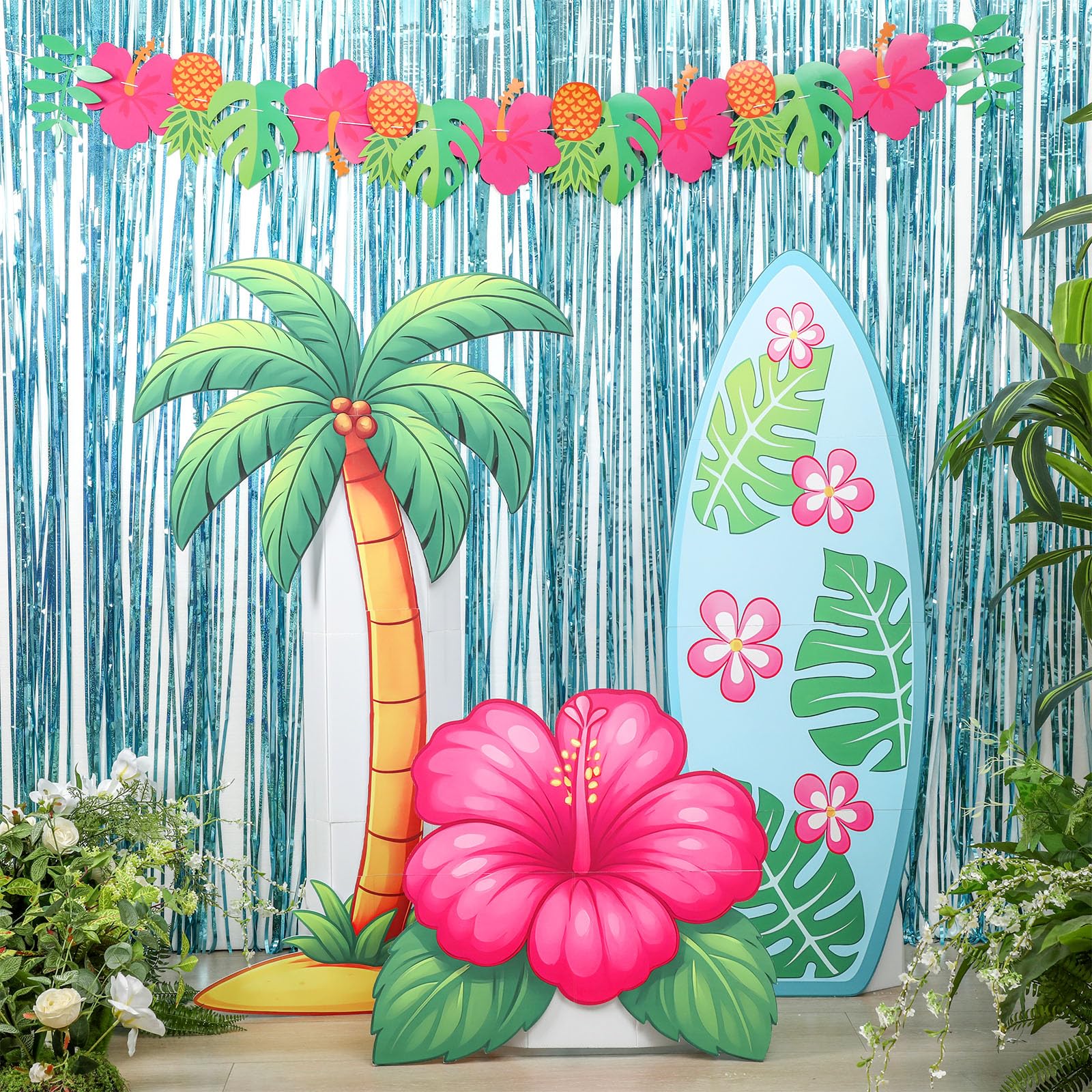 Jenaai Tropische Luau-Party-Dekoration, Strand-Hawaii-Partyzubehör, beinhaltet 2 blaue Folien-Fransenvorhänge, 3 große Surfbrett- und Palmen-Karton-Dekor, Papierbanner für hawaiianischen