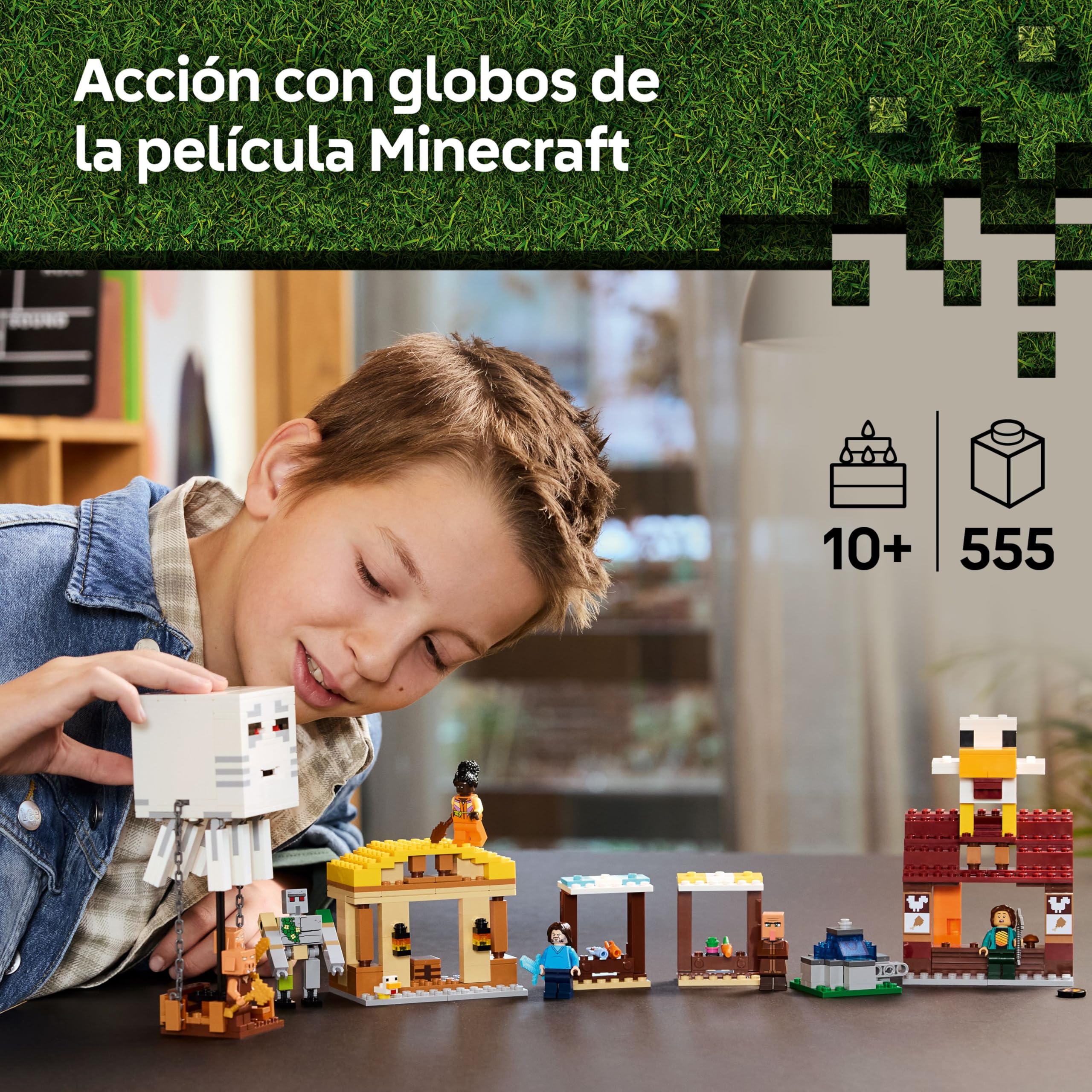 LEGO Minecraft El Ataque a la Aldea del Globo de Ghast - Casa de Steve de Juguete con 4 Minifiguras, Figura de Golem de Hierro y Función Dinamita - Regalo Gamer para Niños y Niñas de 10+ Años 21273