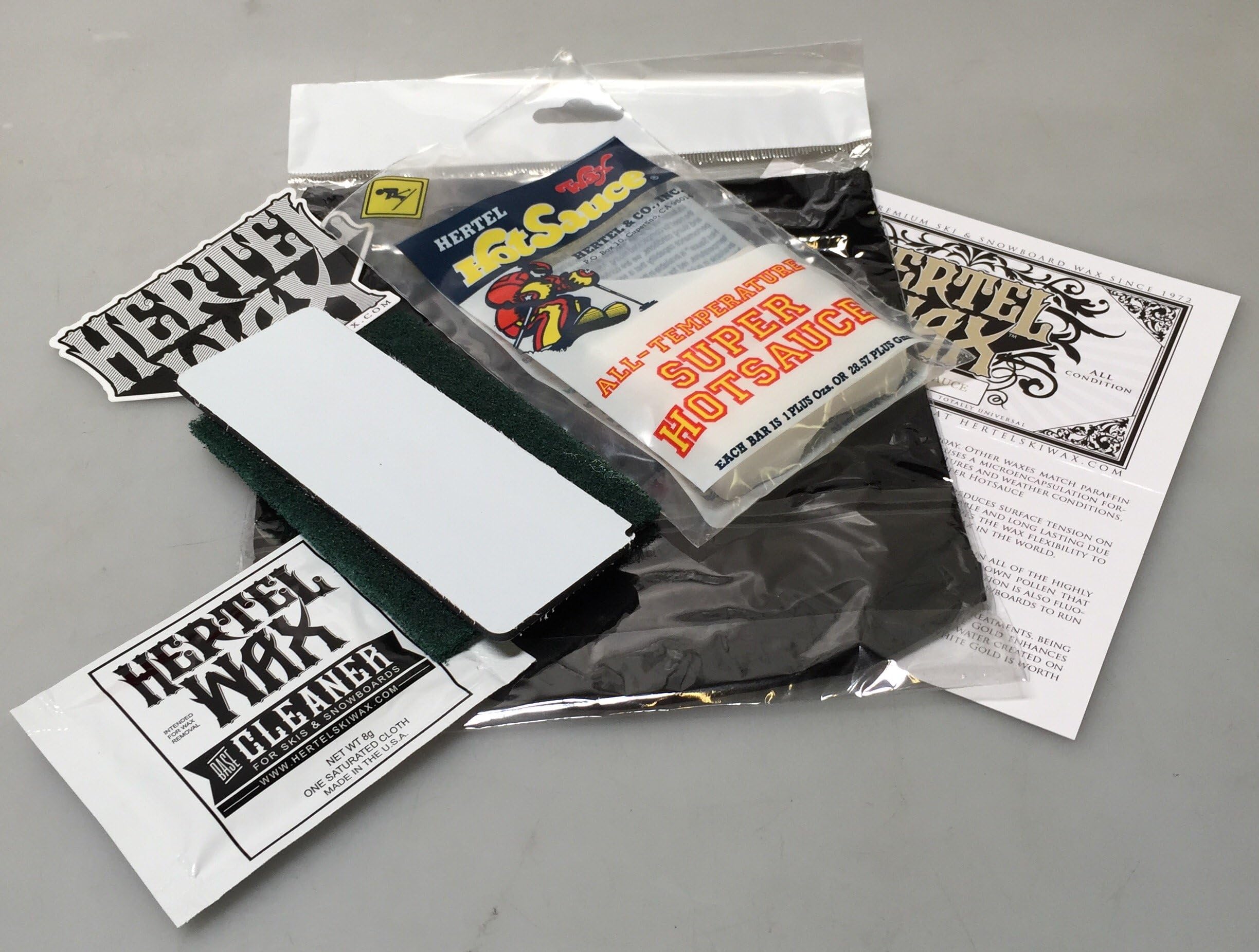 ski and snowboard wax kit by Hertel Wax
