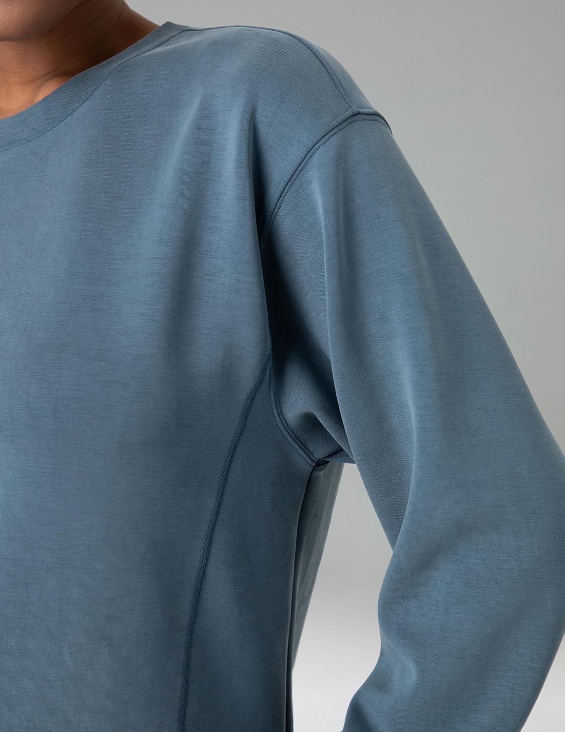 Colorfulkoala Women's Long Sleeve Athletic Sweatshirt Velvra Pullover Cropped Tops - Image 4