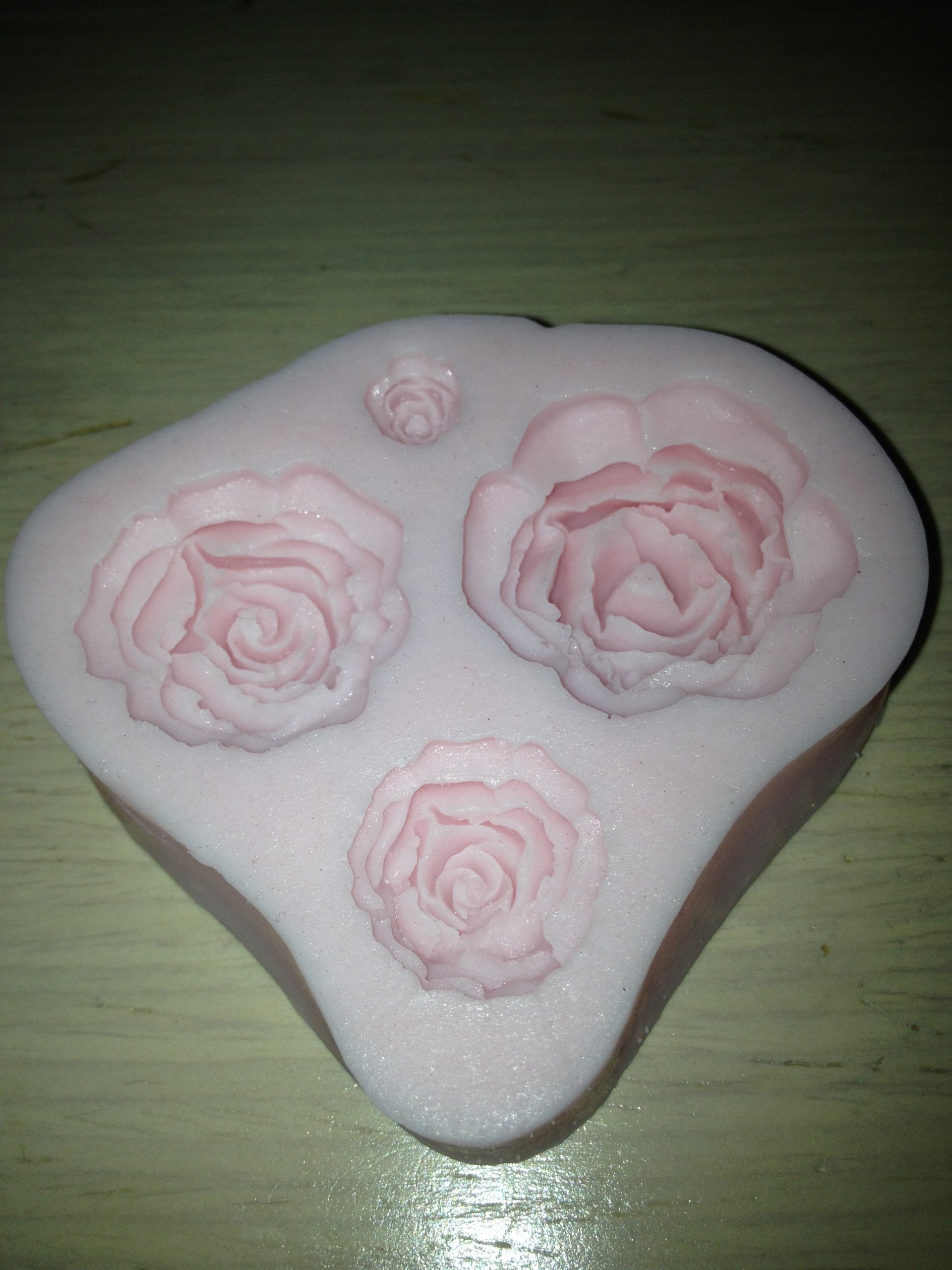 underneaththemoonlaura 4 Assorted Size Rose Flowers Silicone sugarcraft Art Mould Cake Decorating Fondant Gum Paste Chocolate Candy Mold