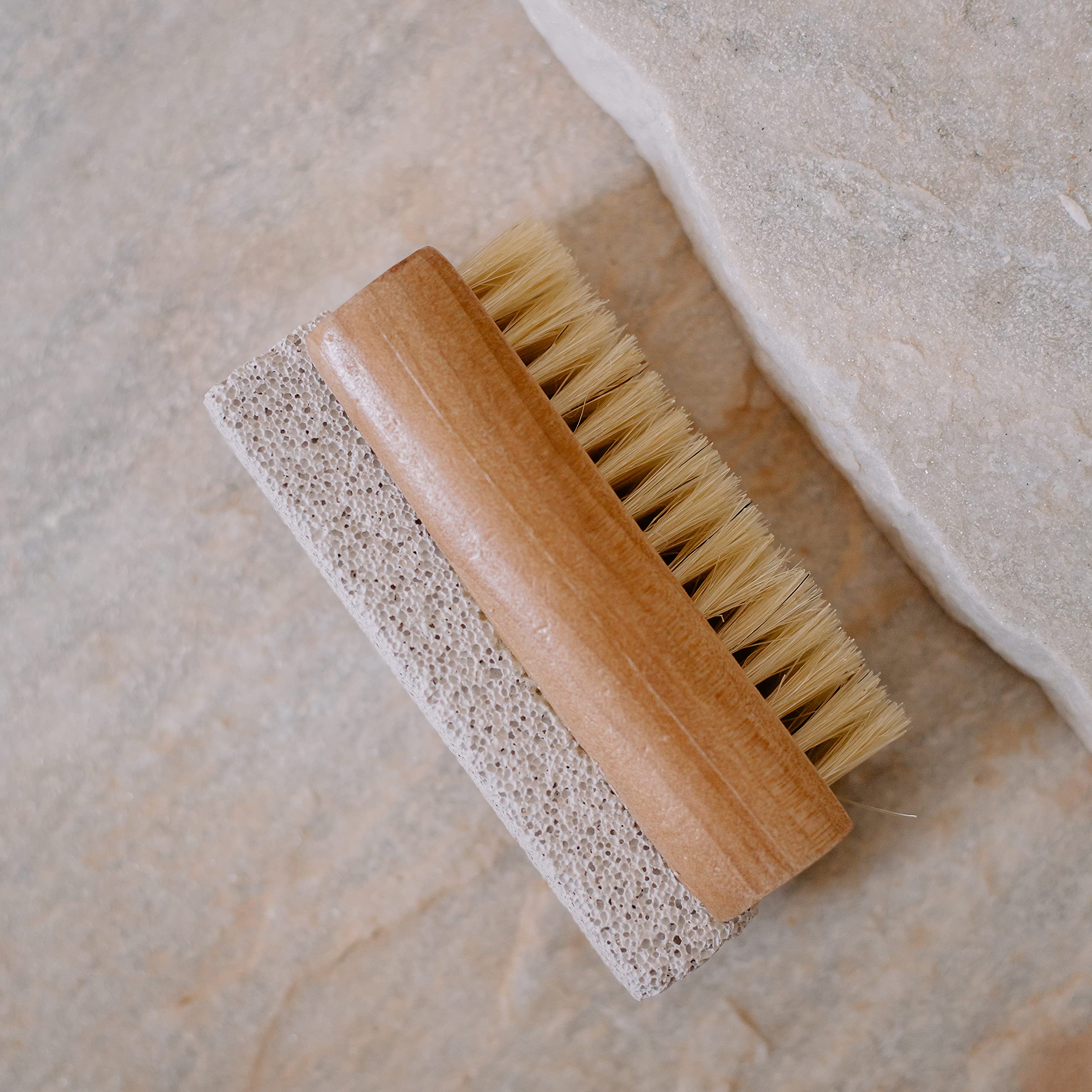 Croll & Denecke - Croll & Denecke Cepillo de uñas Madera con natural piedra pómez - 1 Unidad