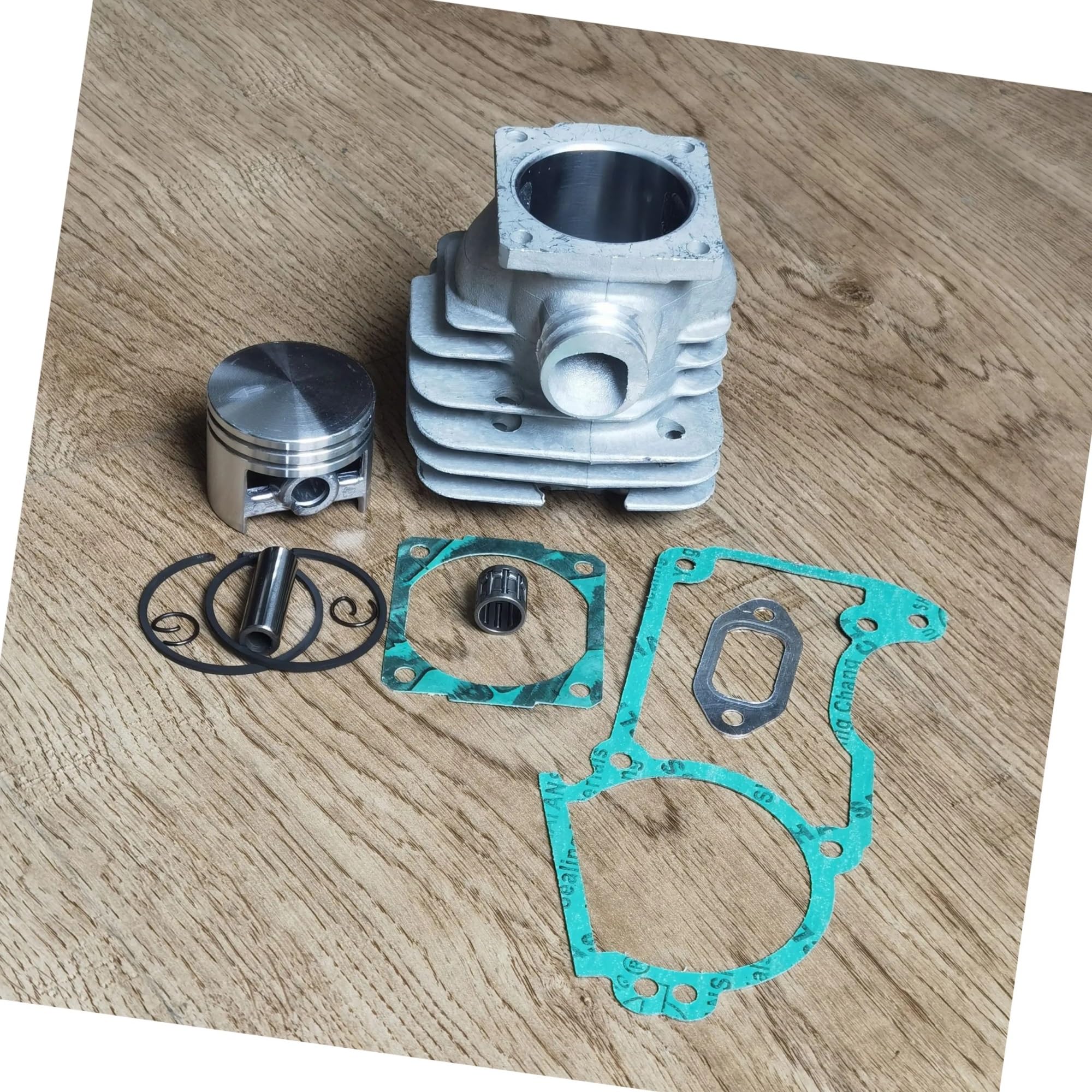 Kit cylindre-piston 42mm de rechange pour tronçonneuse 024 MS240 11210201212