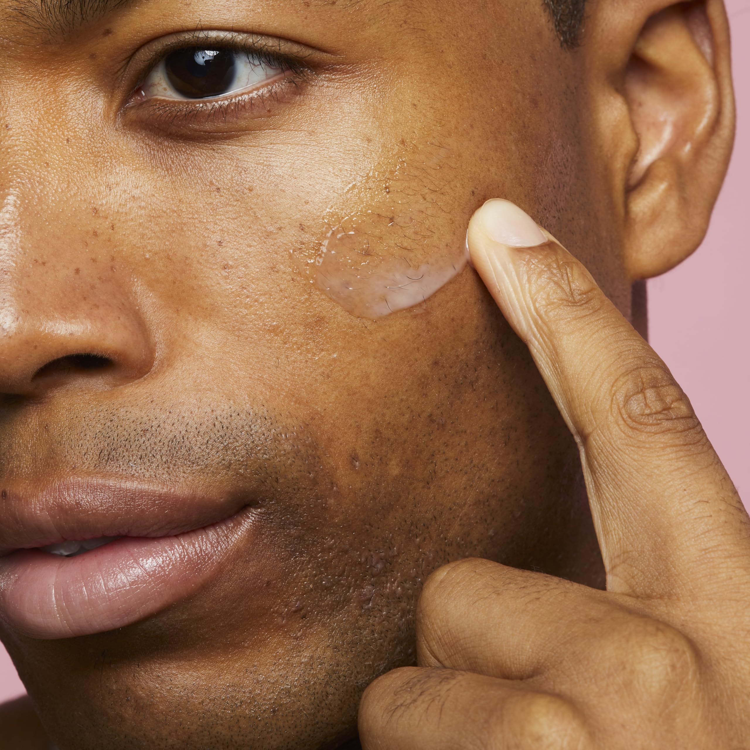 Sleek MakeUP Lifeproof Hydrating Radiance Primer, Smooths and Hydrates Skin, Infused with Grapeseed Oil, 30 ml - Image 3