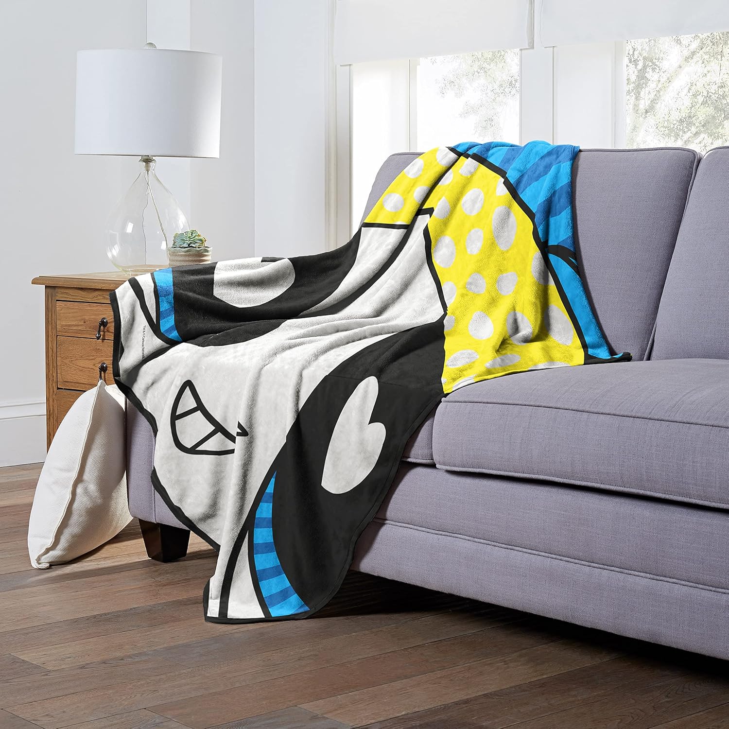 Northwest Powerpuff Girls Silk Touch Throw Blanket, 50" x 60", Bubbles Heart Eyes