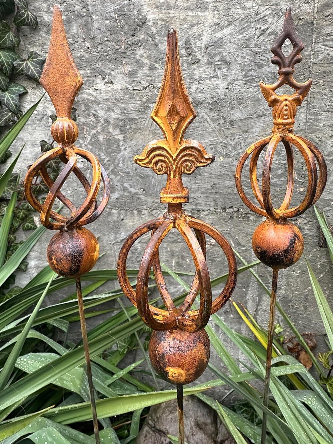 Rusty Metal Garden Finials – Handmade Rustic Stakes for Outdoor Decoration and Unique Weathered Yard Art