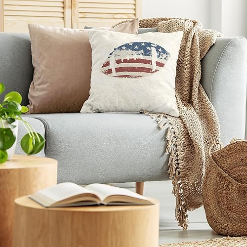 Miniatura 3 de Ambesonne Funda de cojín deportiva, diseño de la bandera estadounidense Grunge, pelota de rugby cosida, diseño vintage, temática de fútbol, funda de