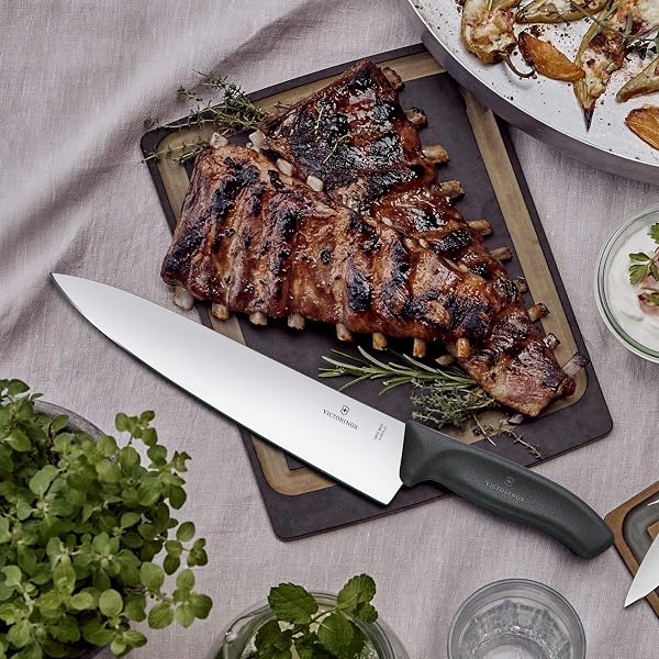 Victorinox Chef Knife 8 Inch - Swiss Classic Straight Edge Chef’s Knife, Kitchen Knife with Stainless Steel Blade, Ergonomic Non-Slip Handle, Dishwasher Safe, Blac - 4