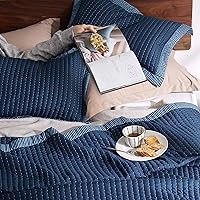 Vista 3 de Bedsure - Juego de edredón de tamaño Queen, color azul marino - Juego de ropa de cama de edredón, colcha con patrón de pana ligera, juego de 3