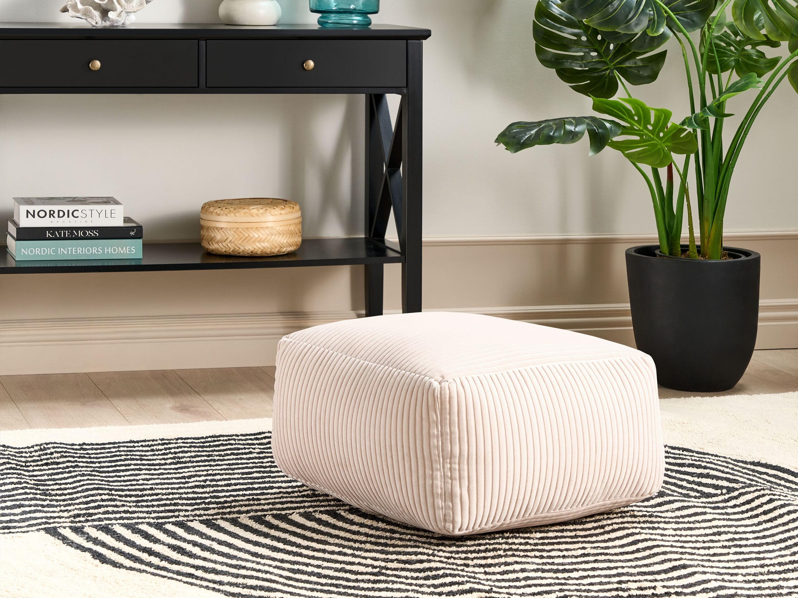 Genérico Puf Otomana Rectangular de Pana Tapizada en Beige Accesorio Decorativo Mukki