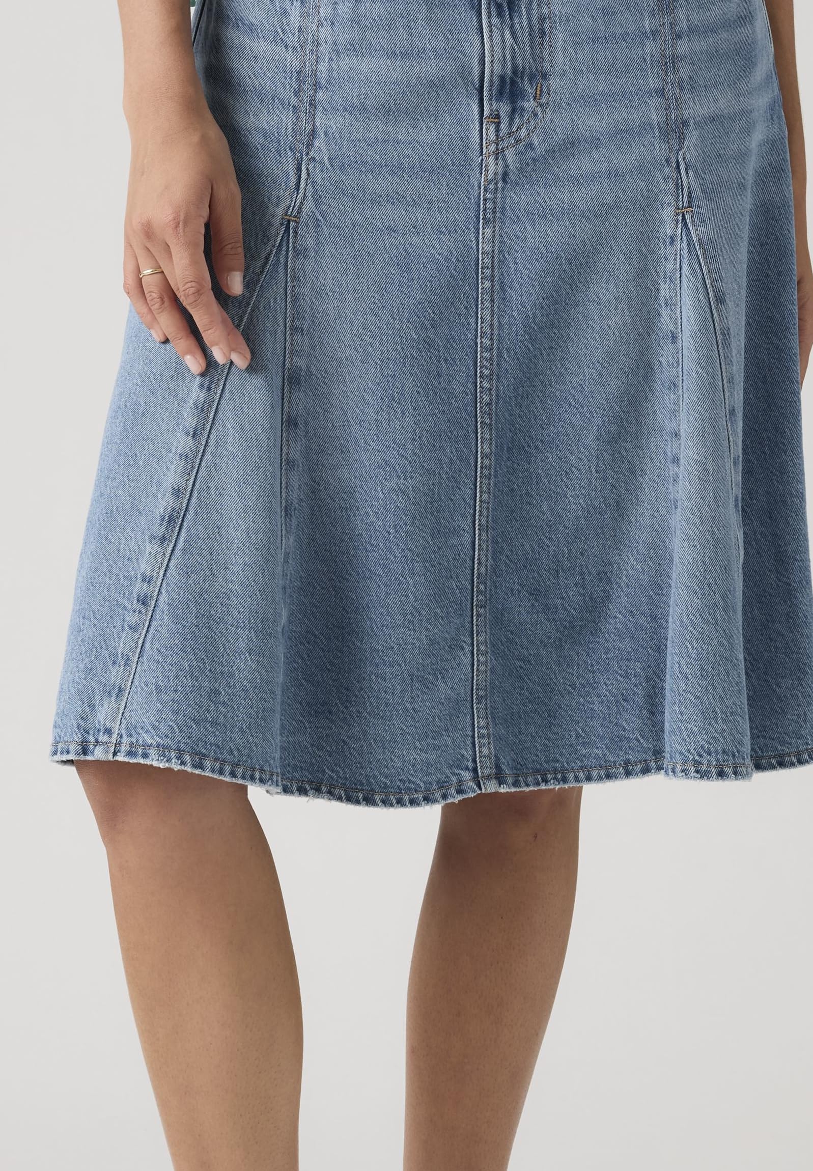 Levi's Godet Knee Length Skirt Good Grades Tenc