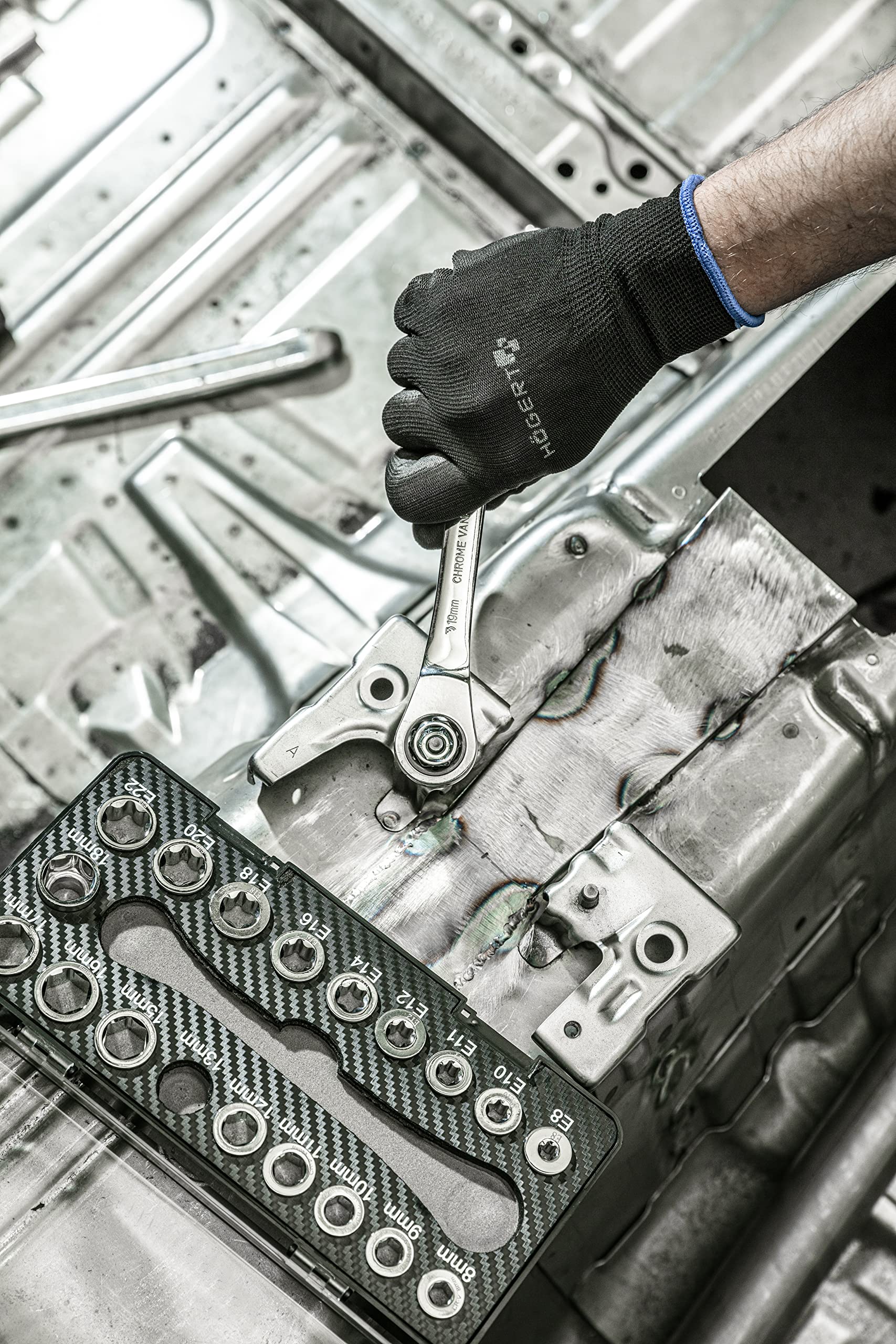 Högert Technik -Werkzeugsatz - Ratschenringschlüssel mit Steckschlüssel aus Chrom-Vanadium Legierungsstahl gefertigt - Ringmaulschlüssel mit Ratsche, Sechskant-Steckschlüssel, TORX-Aufsätze