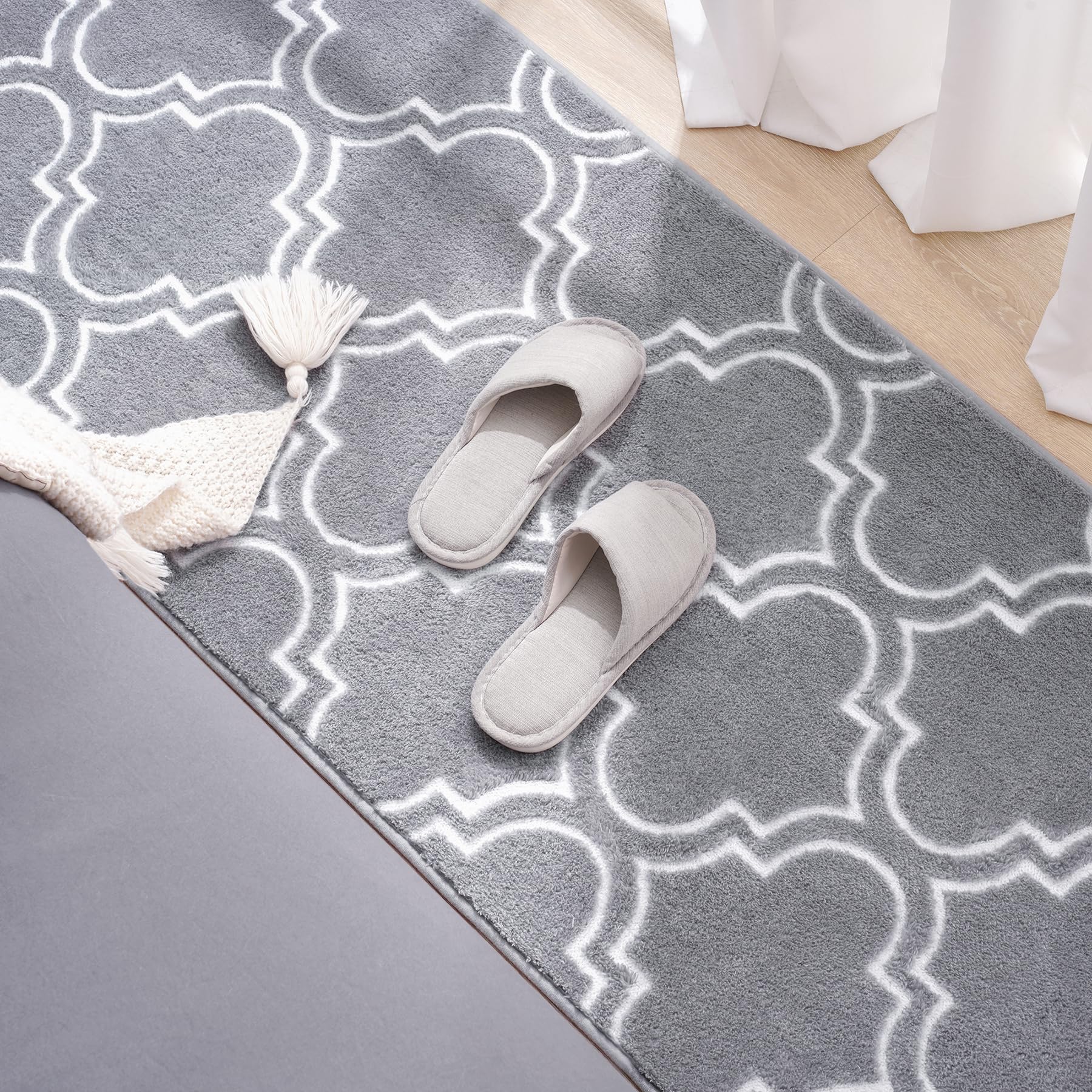 Amearea Fluffy Indoor Trellis Hallway Runner Rug, Soft Fuzzy Geometry Rugs for Bedroom, Shaggy Modern Entryway Rug for Laundry Kitchen Room, Easy Clean, Home Decor Carpet, Light Grey 2x6 Feet