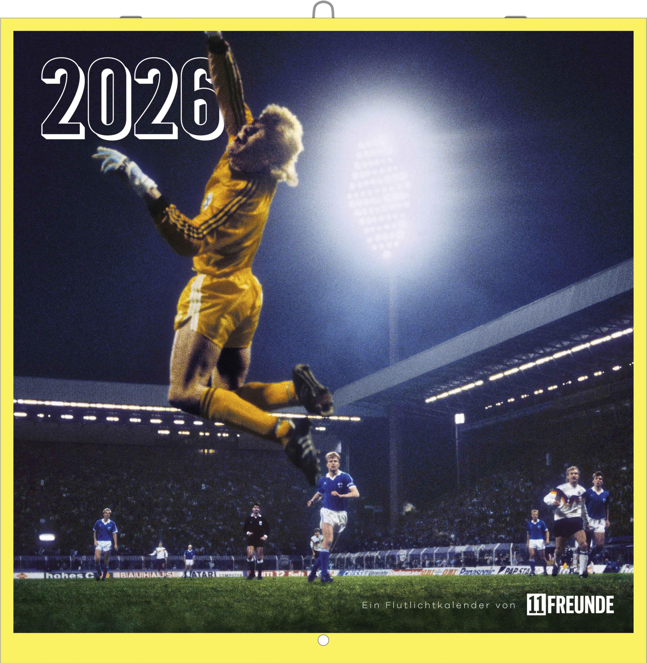 11FREUNDE - Ein Flutlichtkalender von 11FREUNDE 2026 – Fußball-Wandkalender – Broschürenkalender 30 x 30 cm (geöffnet 30 x 60 cm) – mit einzigartigen Stadion-Fotografien