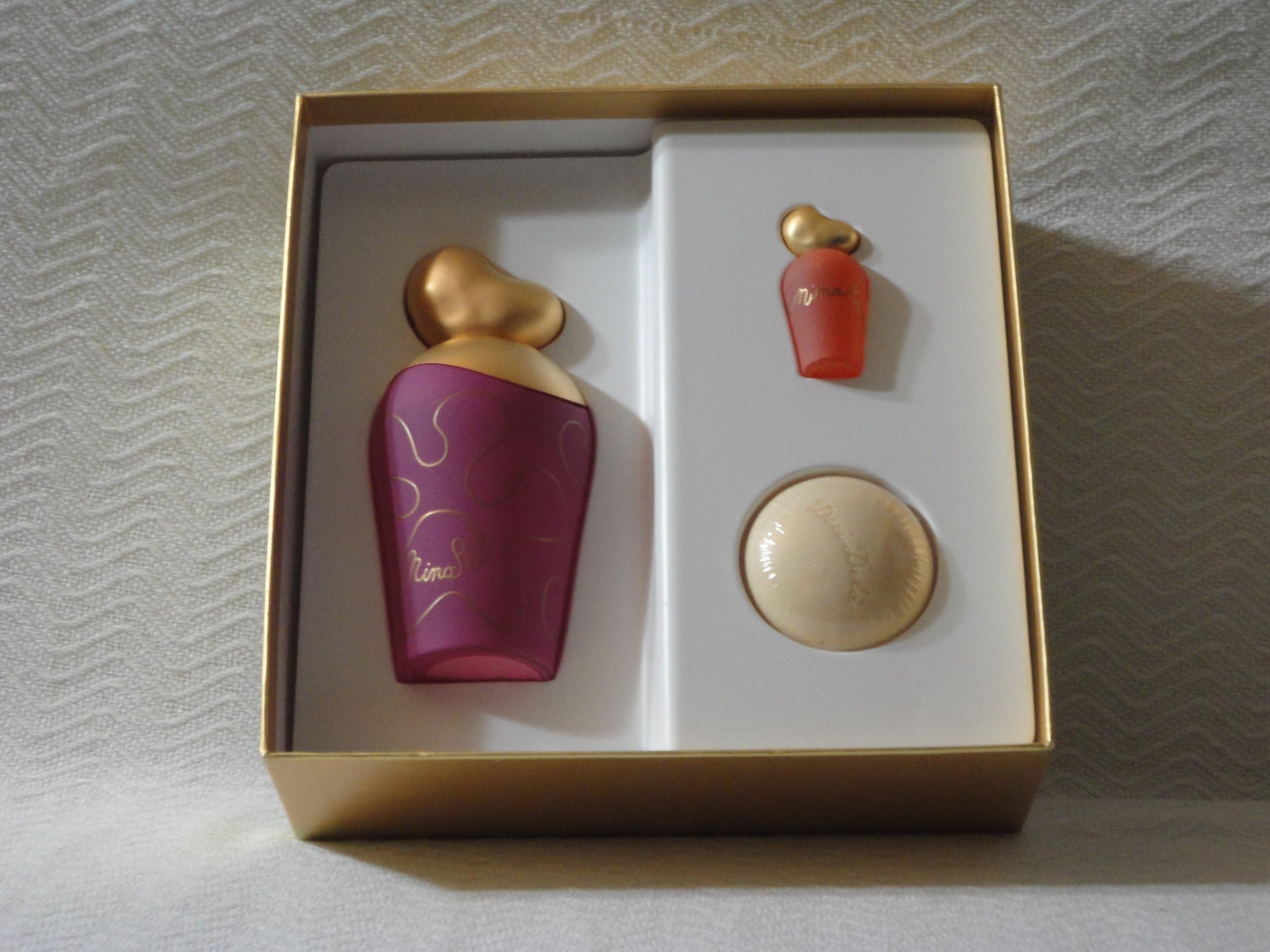 Parfumes Nina Ricci Paris Set Eau De Toilette 100 Ml Eau De Toilette 5 Ml Perfumed Soap 25 G