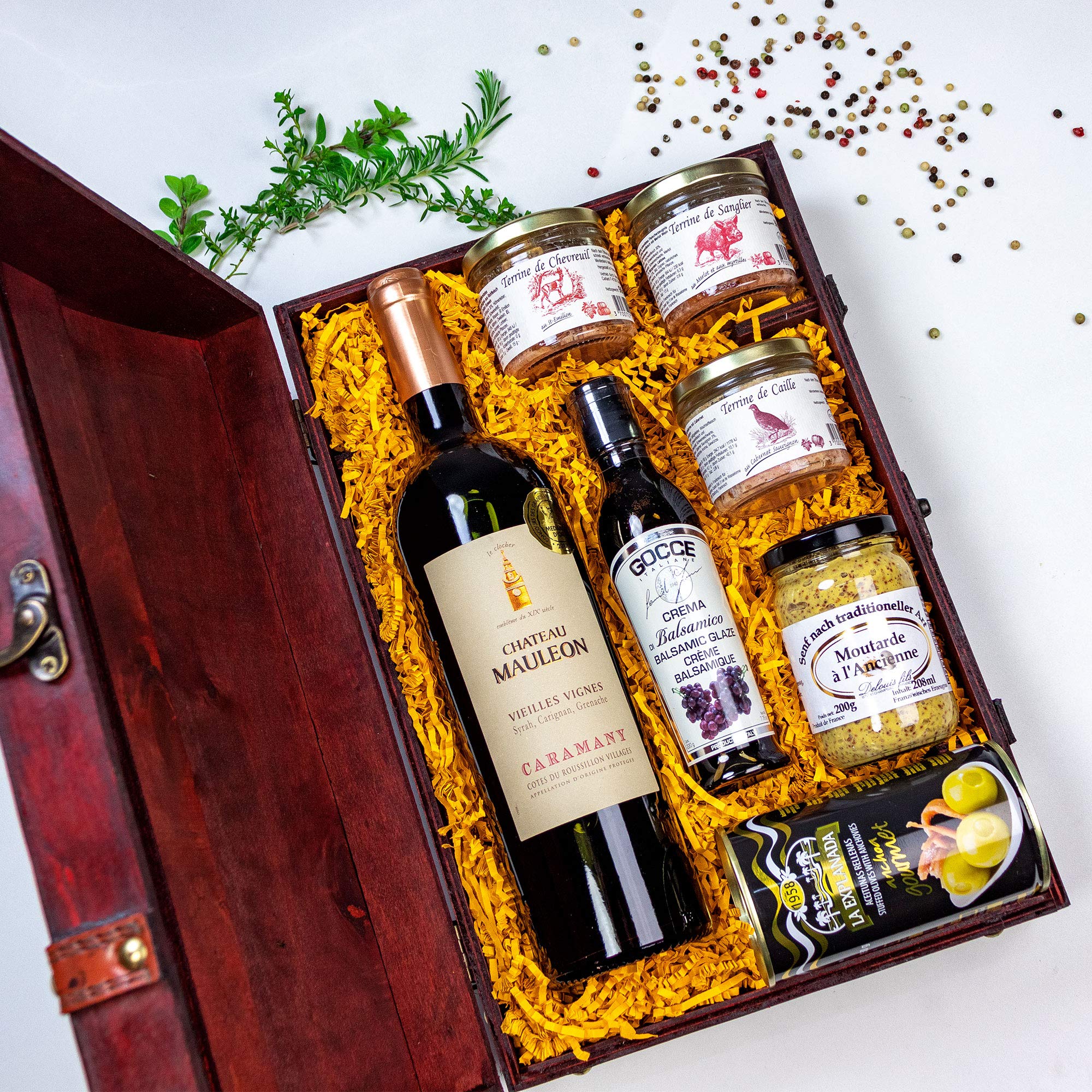 MonsterCadeaux Coffret Cadeau Gourmand de 7 Pièces, Épicerie Fine, Design de Coffre au Trésor