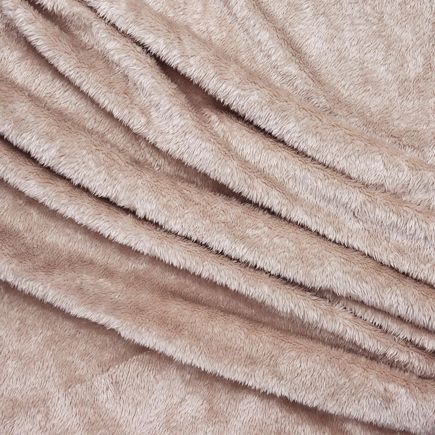 Exclusivo Mezcla Plush Fuzzy Large Fleece Throw Blanket (50" x 70", Camel)- Soft, Warm& Lightweight : Home & Kitchen