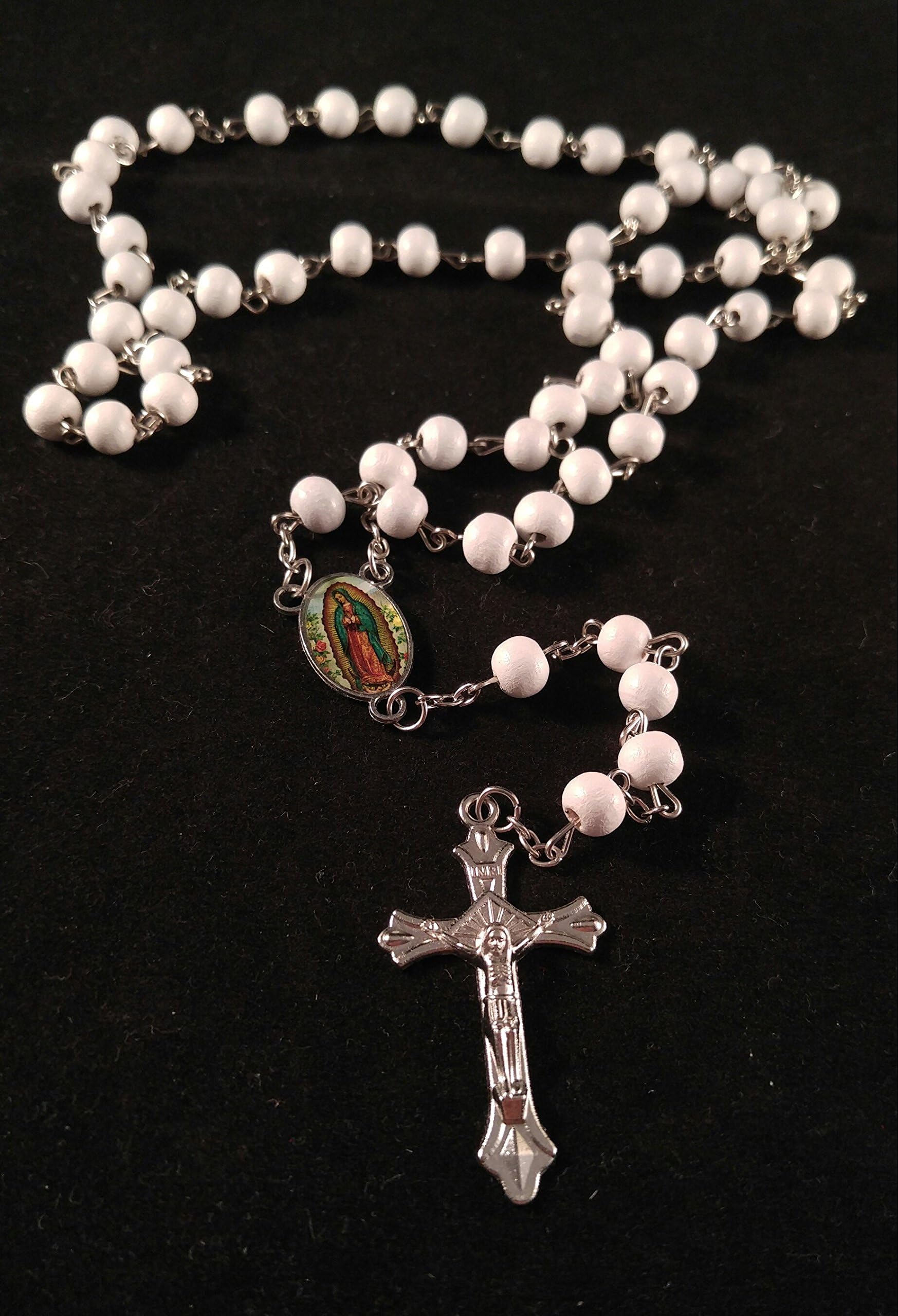 Virgen De Guadalupe, Rosarios Blancos De Madera Para Recuerdos De Bautizo/Primera Comunion 12 Piezas. Baptism/My First Communion Our Virgen Of Guada Lupe Rosaries 12 Party Pack.