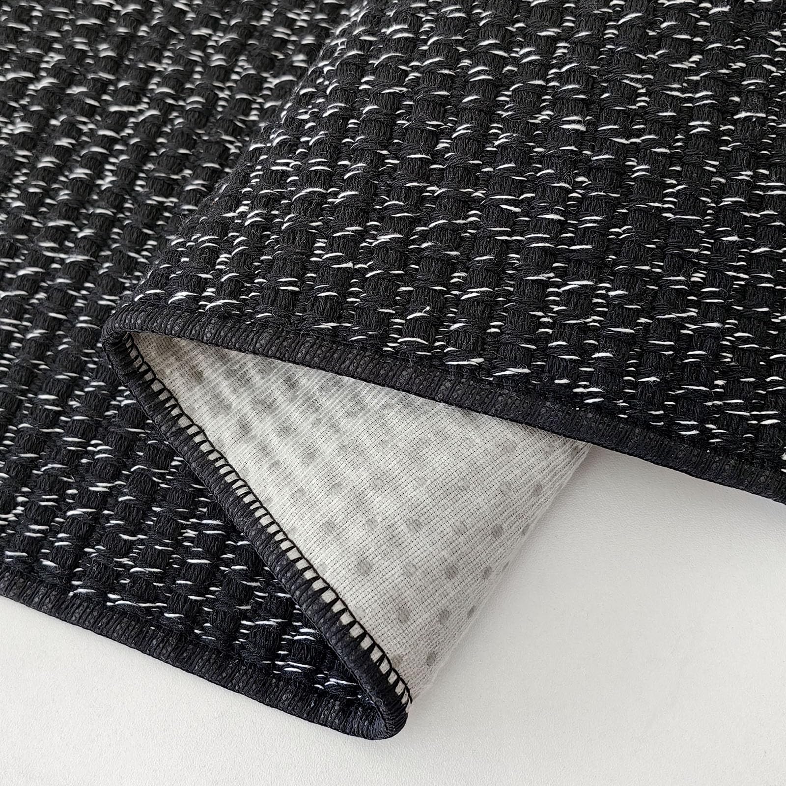Alfombra trenzada de 2.6 x 8 pies, lavable, para pasillos, cocina, con respaldo de goma, de algodón, para entrada, interior, alfombra tejida para pasillo, cocina, dormitorio, color negro y blanco