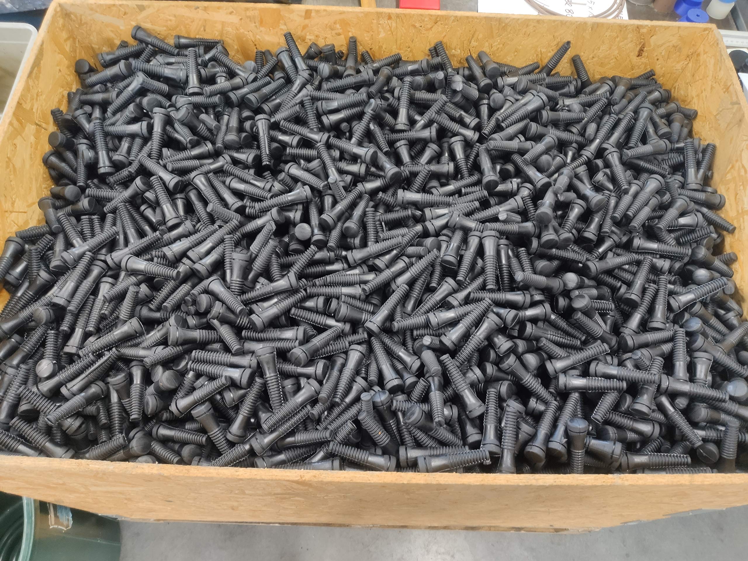 komplet 100 szt. - palce gumowe do skubarek drobiu 9 cm od producenta. Kura, brojler, kaczka, gęś, indyk. Skubarka drobiu, ubój, usuwanie piór, skubanie, ubojnia, maszyna do czyszczenia warzyw - por seler