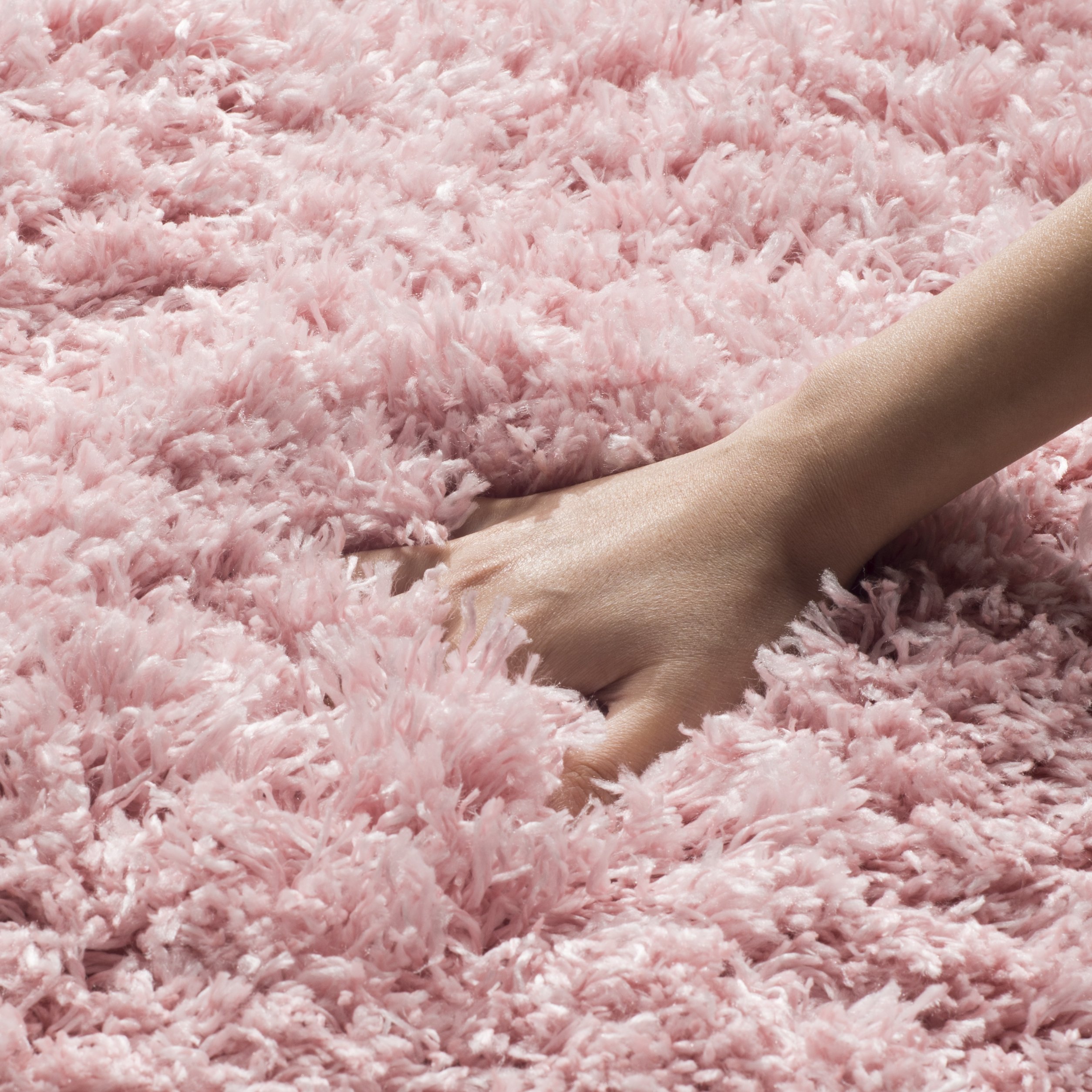 Safavieh Shag Rug for Living Room Dining Room, Bedroom - Polar Shag Collection, Short Pile, in Light Pink, 91 X 152 cm - Image 3