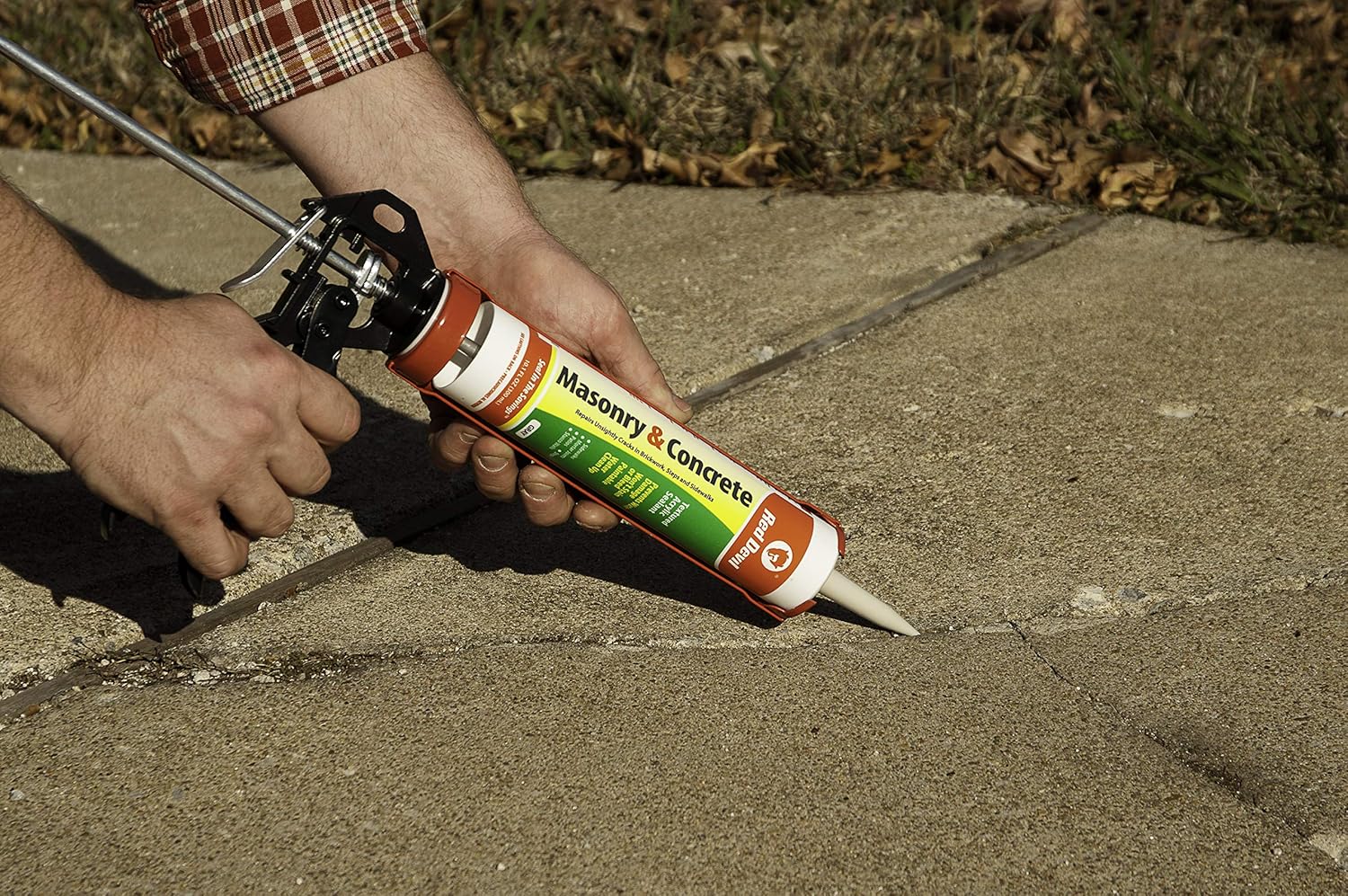 Red Devil 0644 Pre-Mixed Concrete Patch, 1 Quart, Pack of 1, Gray & 0646 Masonry and Concrete Acrylic Sealant, Pack of 1, Gray