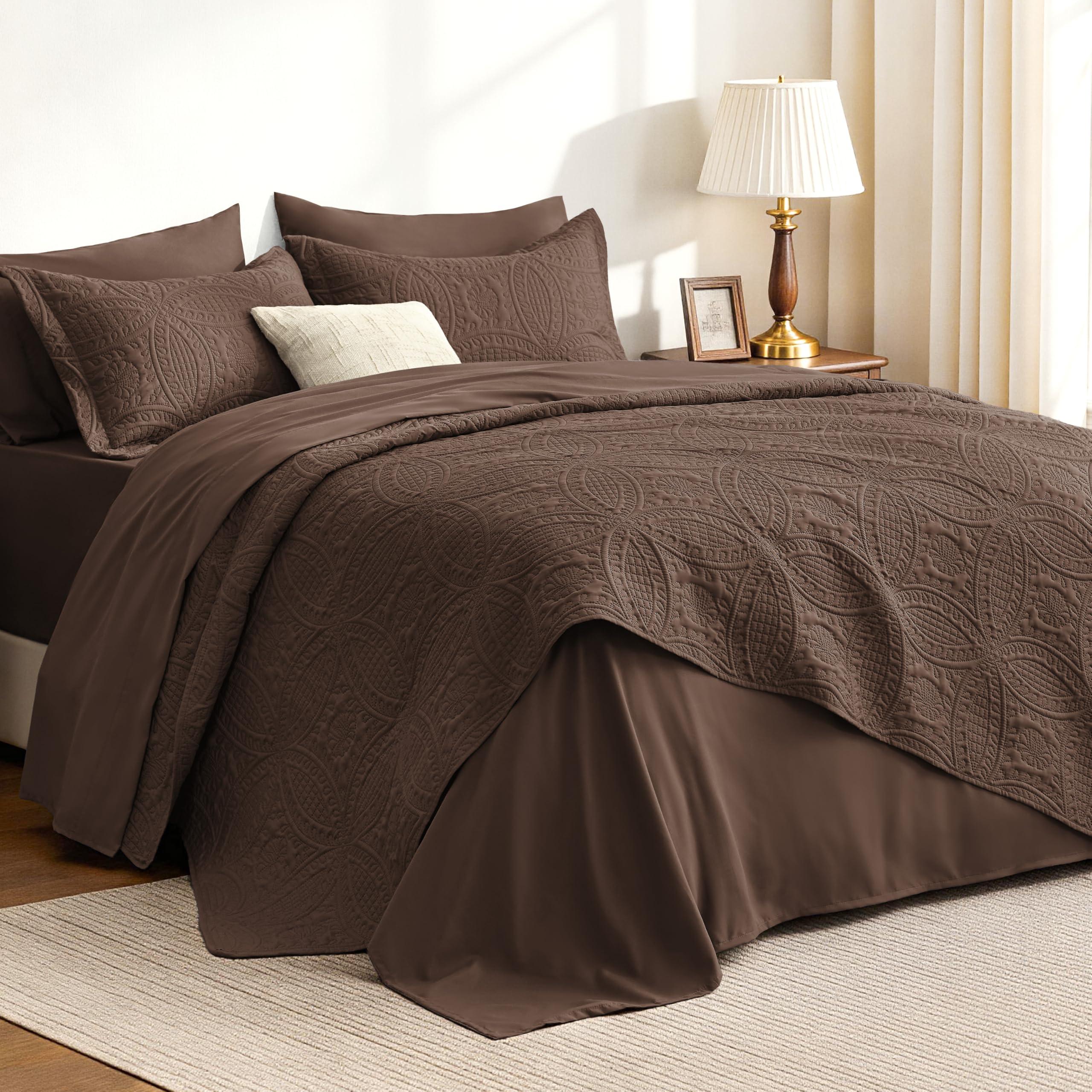 Love's cabin King Size Quilts Bedspreads, 7 Pieces Bed in a Bag, Brown | Fits Mattresses up to 16in, Sheets & Shams Included, Ultra Soft Lightweight Coin Pattern Coverlet, All-Season Bedding Set
