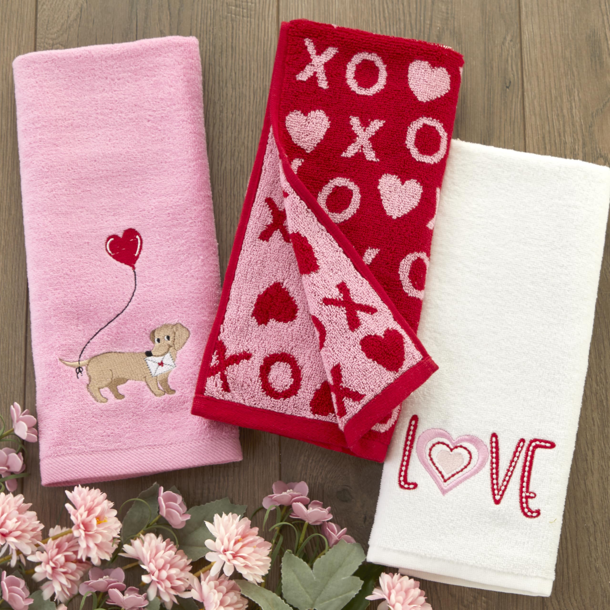 SKL Home Valentine's Day Xs and Os Hand Towel Set, 2 Count, Red, 16" x 25" - Image 4