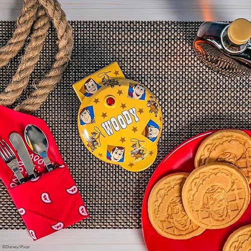 Miniatura 7 de Uncanny Brands Nightmare Before Christmas Jack Skellington Mini waflera - Pequeño aparato de cocina jack skellington,Toy Story Buzz Lightyear,Toy