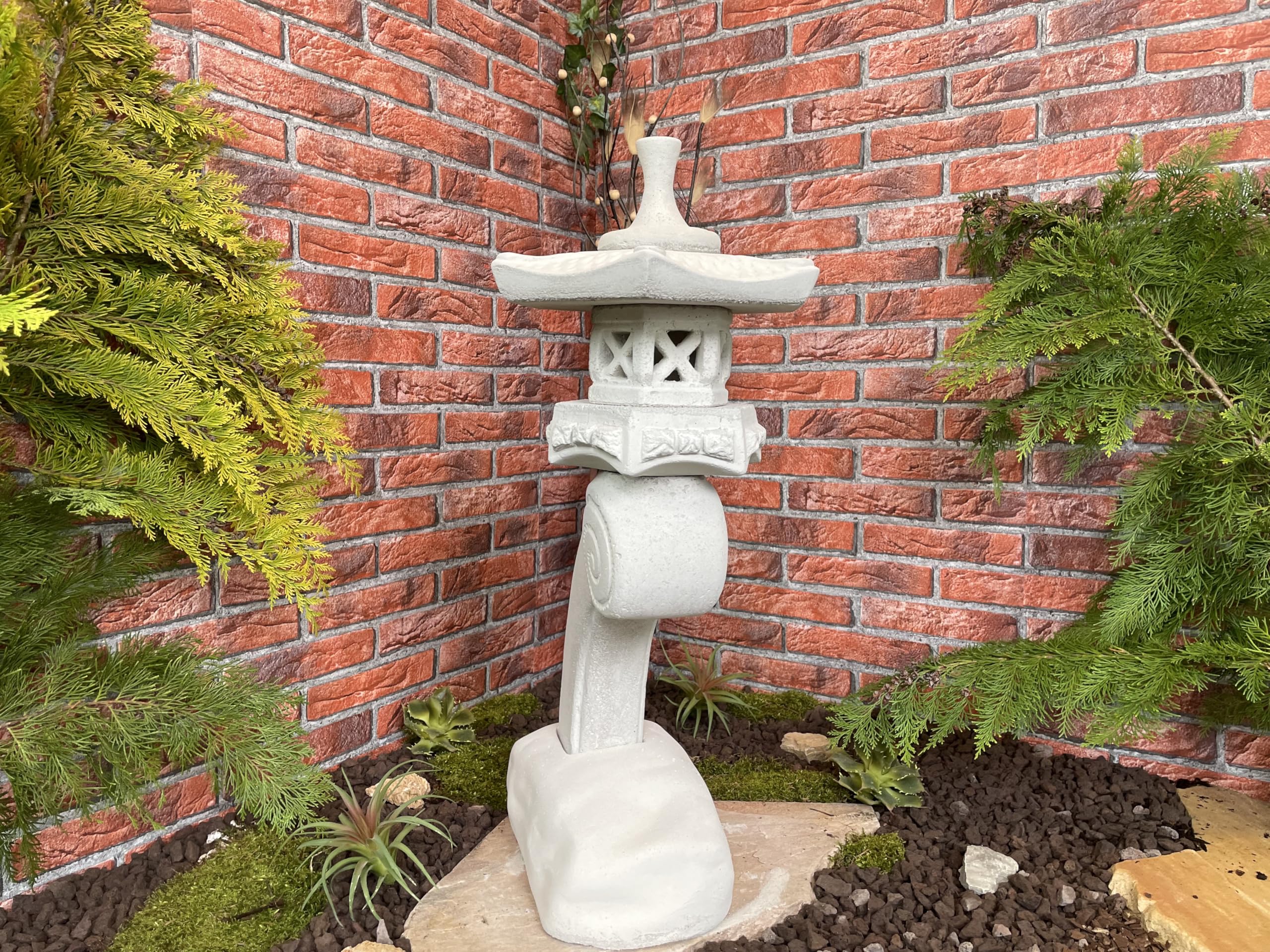 Steintempel im japanischen Stil 'Rankei S' - Handgefertigte Gartenfigur aus regionalem Steinguss - Zen - Dekoration für Garten & Terasse - wetterfest & langlebig