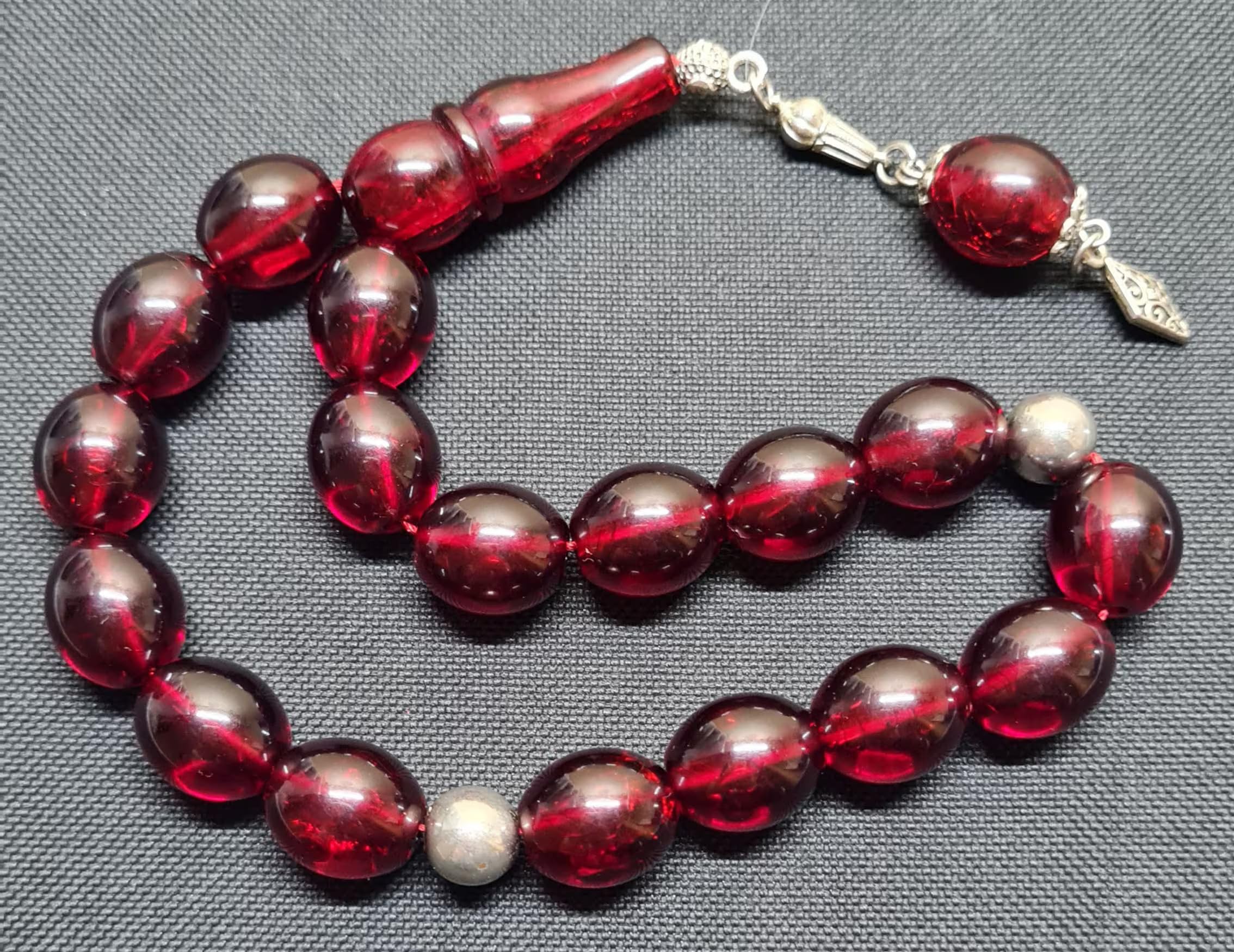 14 x 16 mm, 42 g, 25 cm, wykonany z antycznego, odlewanego materiału, ręcznie robione na sucho, kolekcjonerskie srebrne pompony, różaniec 17 Habbe, 25 cm, akryl, bez kamieni szlachetnych