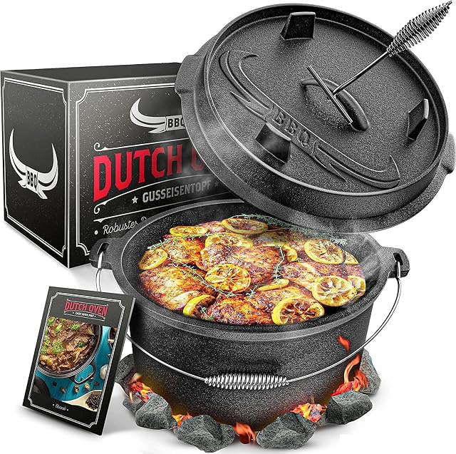 BBQ [The Original] - Dutch Oven Set [7L] - Burnt Cast Iron Fire Pot with Feet & Lid - Awarded by Vergleich.org - Includes Lid Lifter